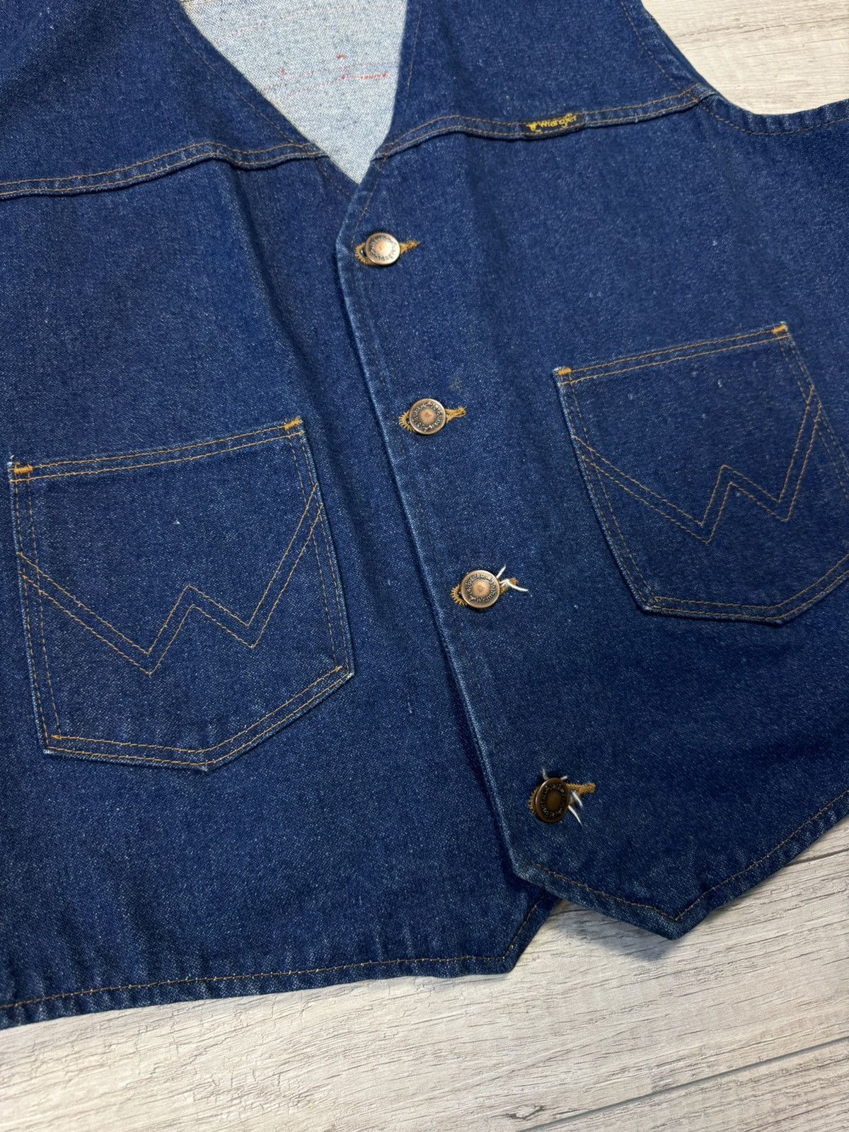 Wrangler Vintage Wrangler Western Denim Vest Made In USA Big Logo Size US L / EU 52-54 / 3 - 3 Thumbnail