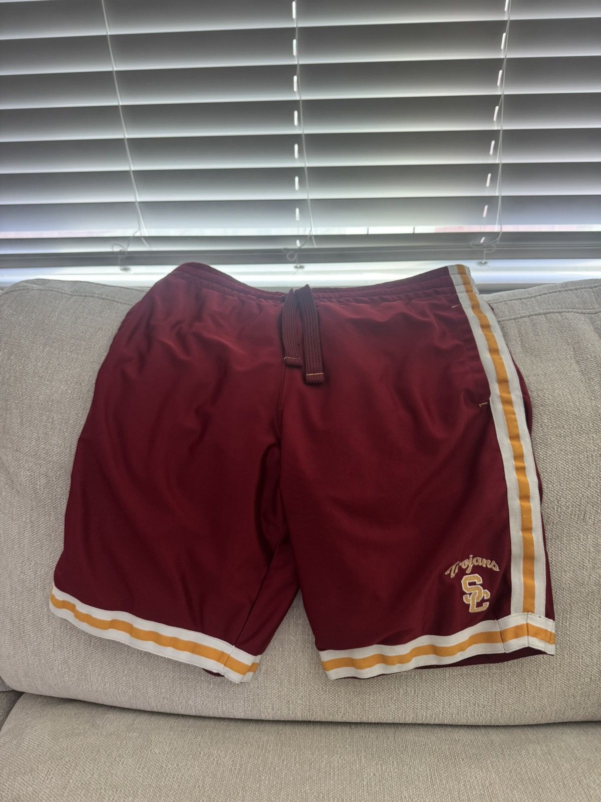 Vintage Vintage USC college shorts Size US 30 / EU 46 - 1 Thumbnail