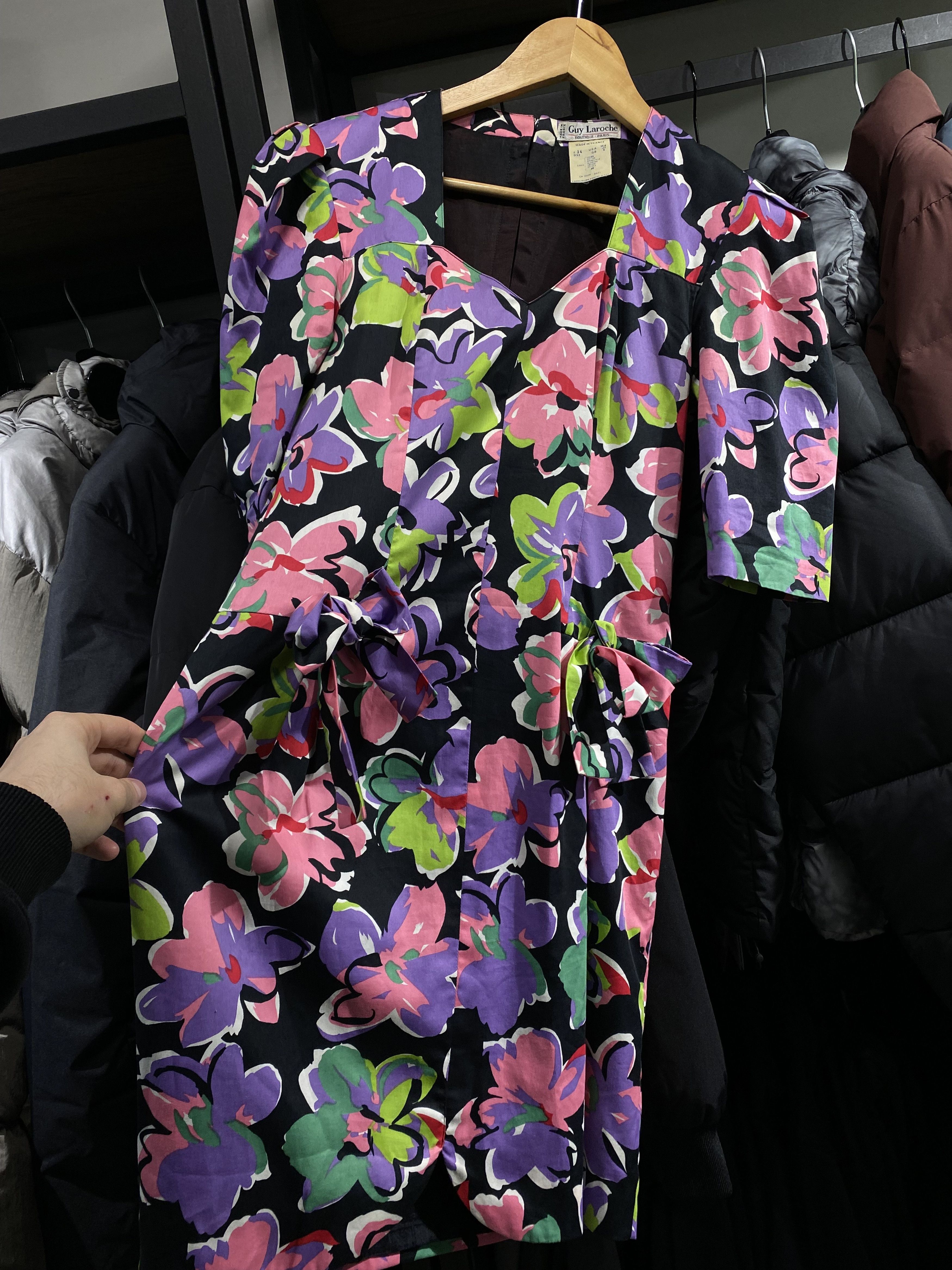 Guy Laroche Vintage Guy Laroche dress 1980s with a floral pattern Size M / US 6-8 / IT 42-44 - 3 Thumbnail