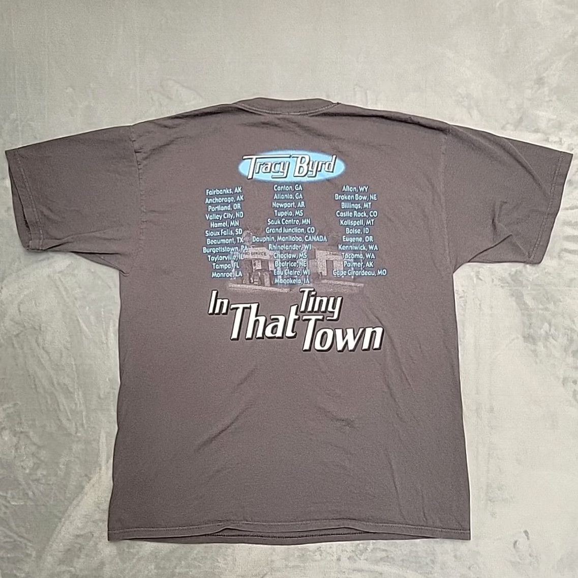 Gildan Kenny Chesney Shirt Mens XL Gray In That Tiny Town Tour Concert Country Western Shirt Size US XL / EU 56 / 4 - 4 Thumbnail