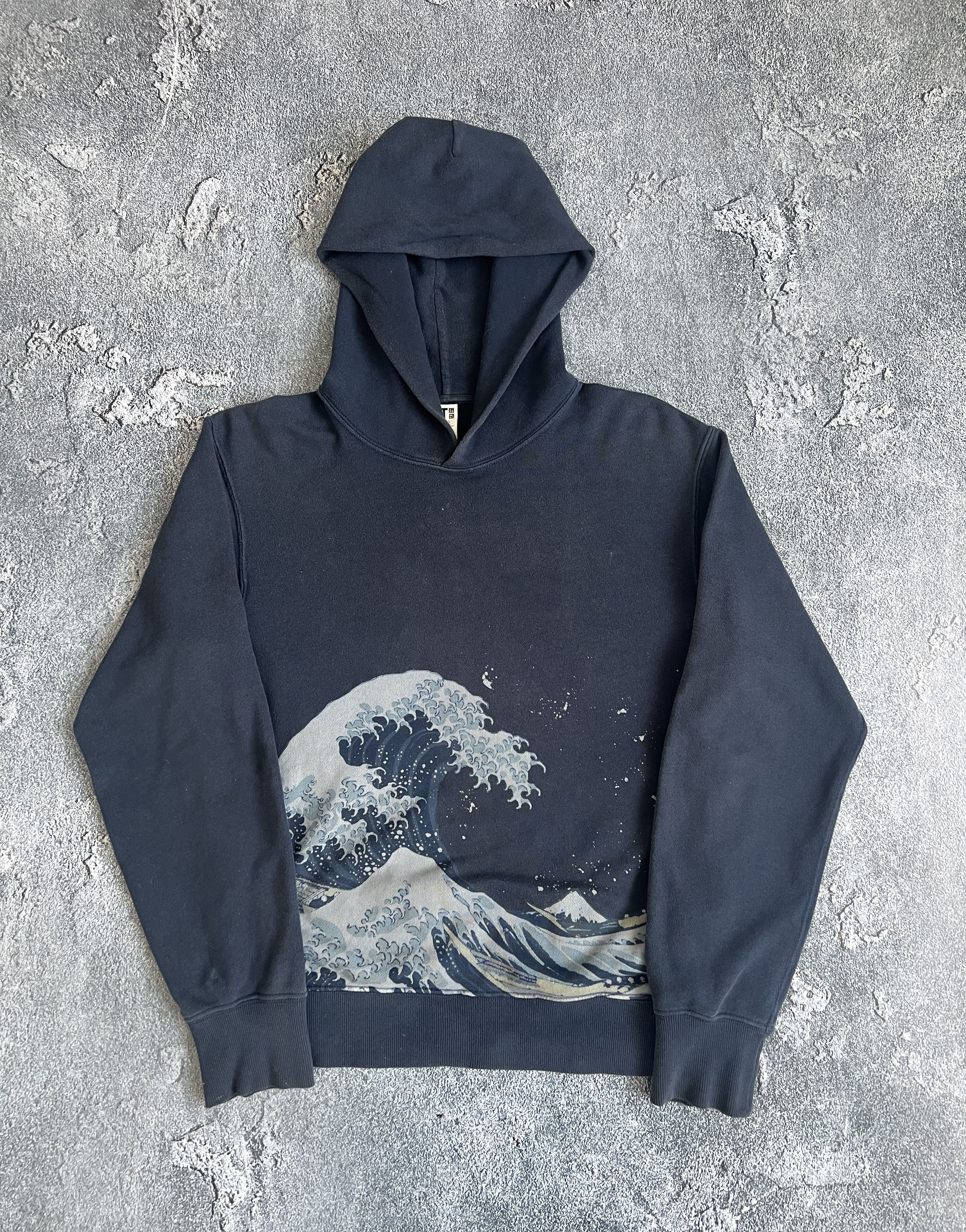Uniqlo Uniqlo hoodie wave japanese printed Size US S / EU 44-46 / 1 - 2 Thumbnail