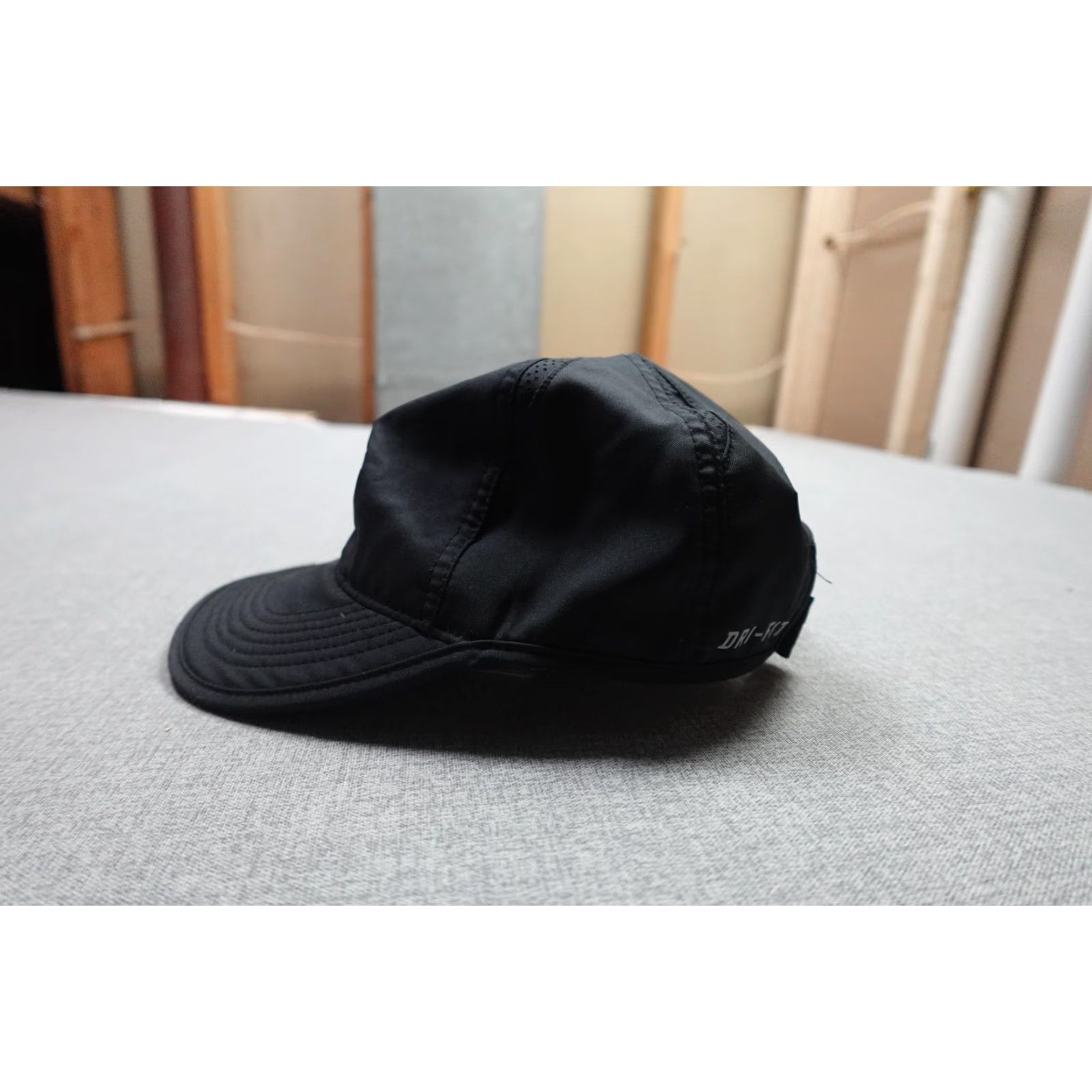 Nike Nike Featherlight Hat Strap Back Black Dri-FIT Running Mens One Size Pickleball Size ONE SIZE - 2 Thumbnail