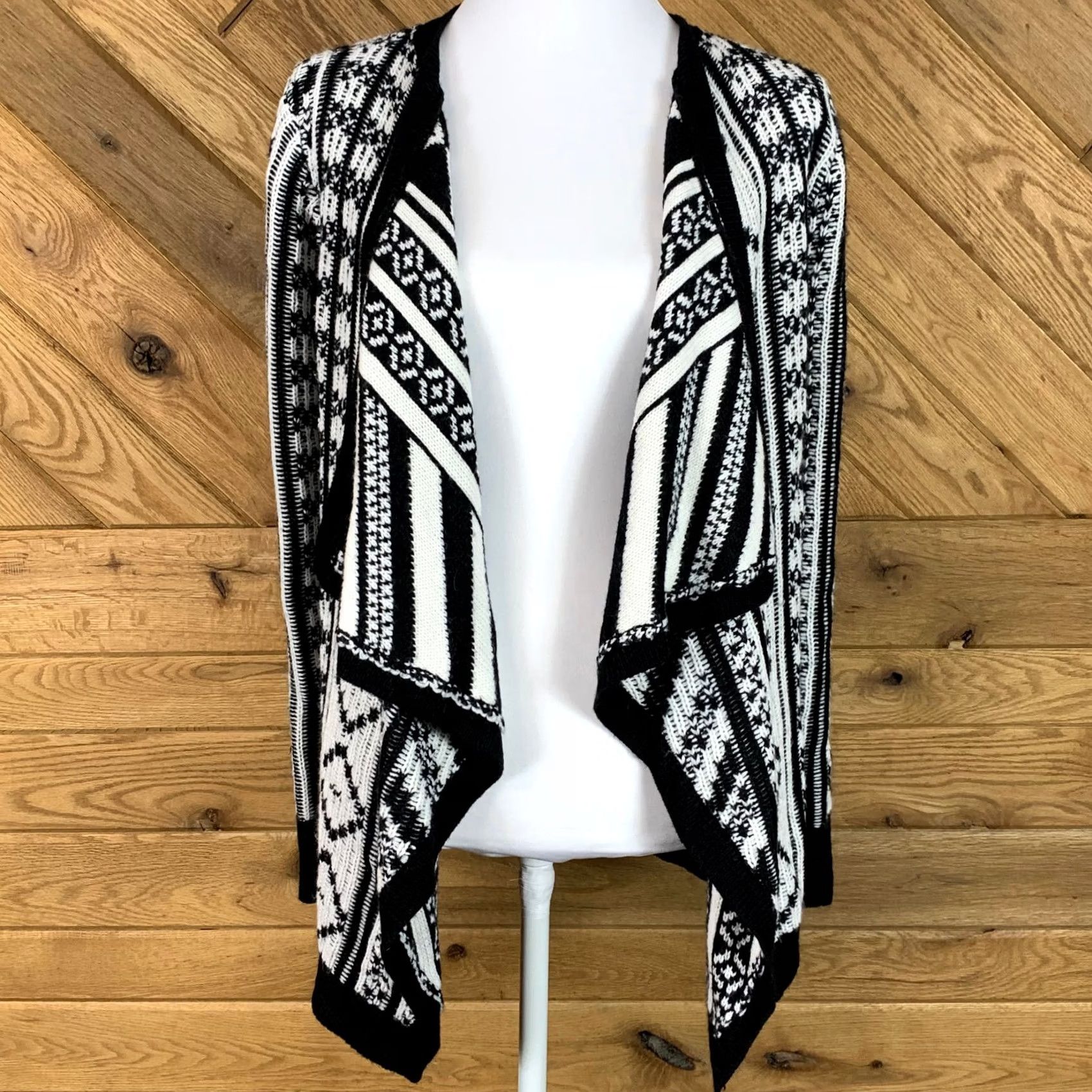 Aeropostale Aeropostale Cardigan Sweater Size S Black White Knit Blazer Cover Up Soft Womens Size S / US 4 / IT 40 - 2 Thumbnail