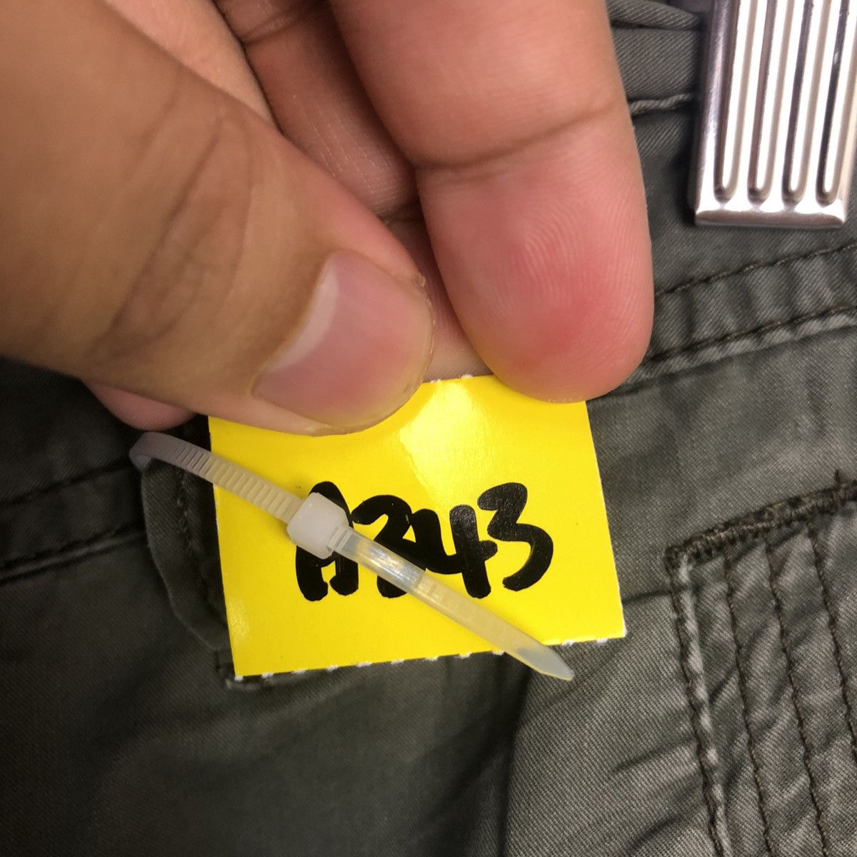 Japanese Brand Uniqlo japan vinyage utility Cargo Multipocket Pants #A343 Size US 30 / EU 46 - 14 Thumbnail