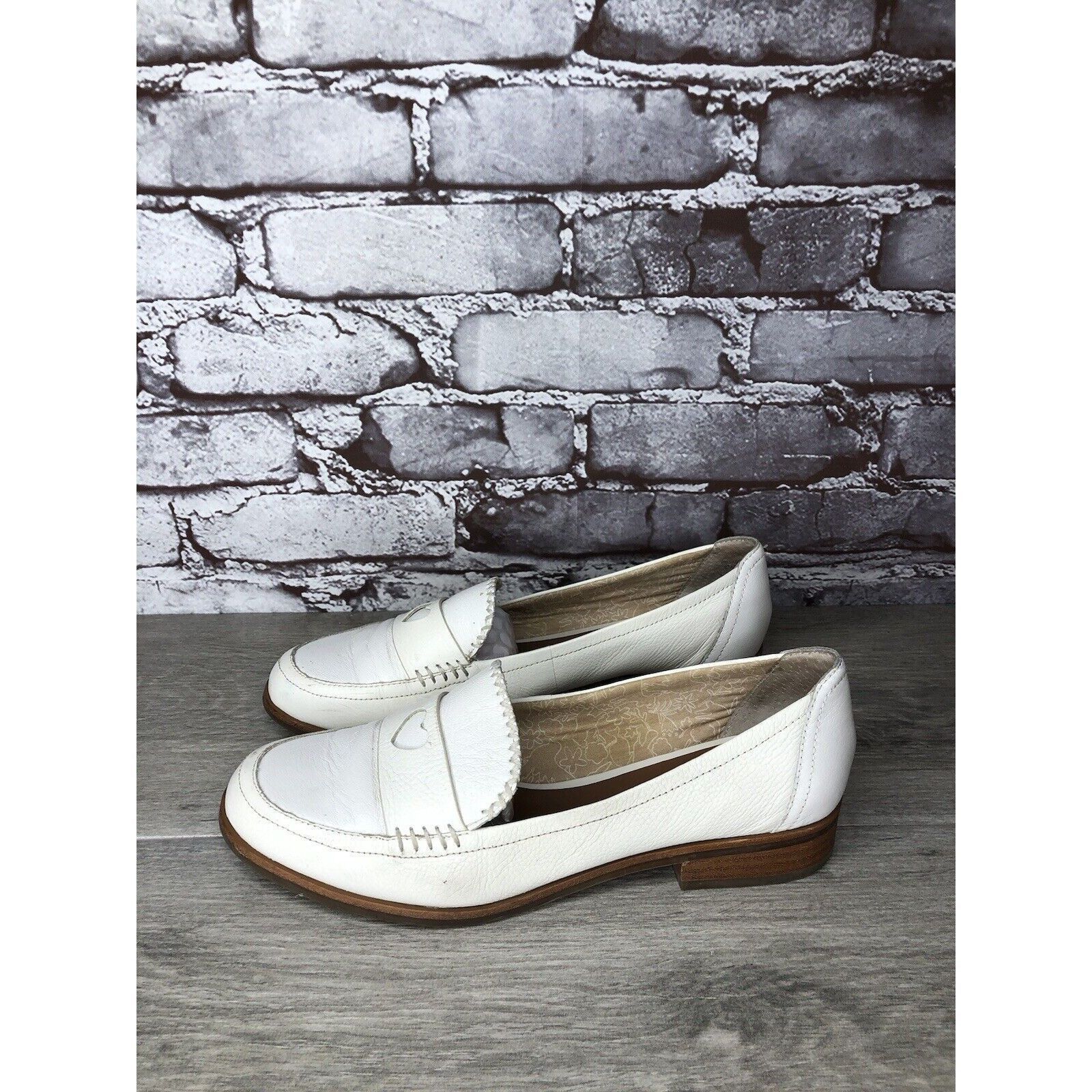 Other Ellen Degeneres ED Laddie White Leather Heart Loafers Shoes Size US 8 / IT 38 - 14 Thumbnail