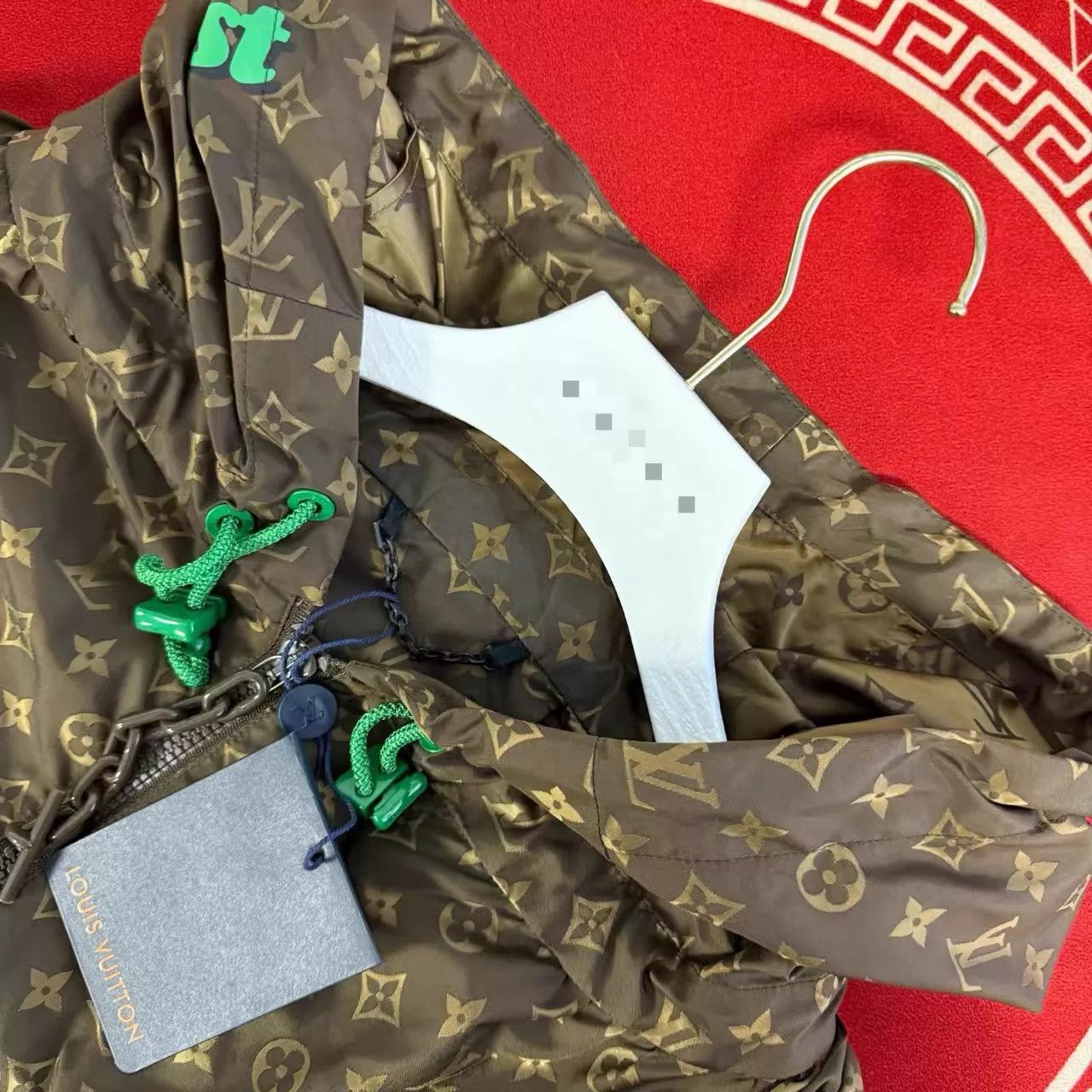 Louis Vuitton LV All Over Logo Shell Jacket 48 Size US M / EU 48-50 / 2 - 3 Thumbnail