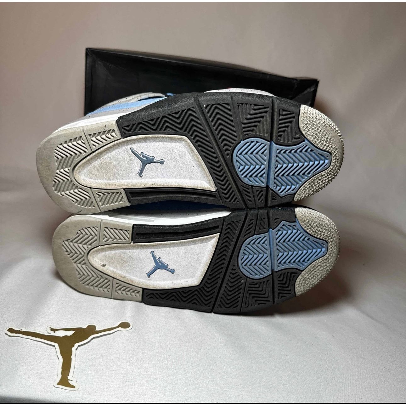 Jordan Brand × Nike Size 5.5 - Air Jordan 4 Retro GS University Blue Men's Shoes Size US 5.5 / EU 38 - 6 Thumbnail