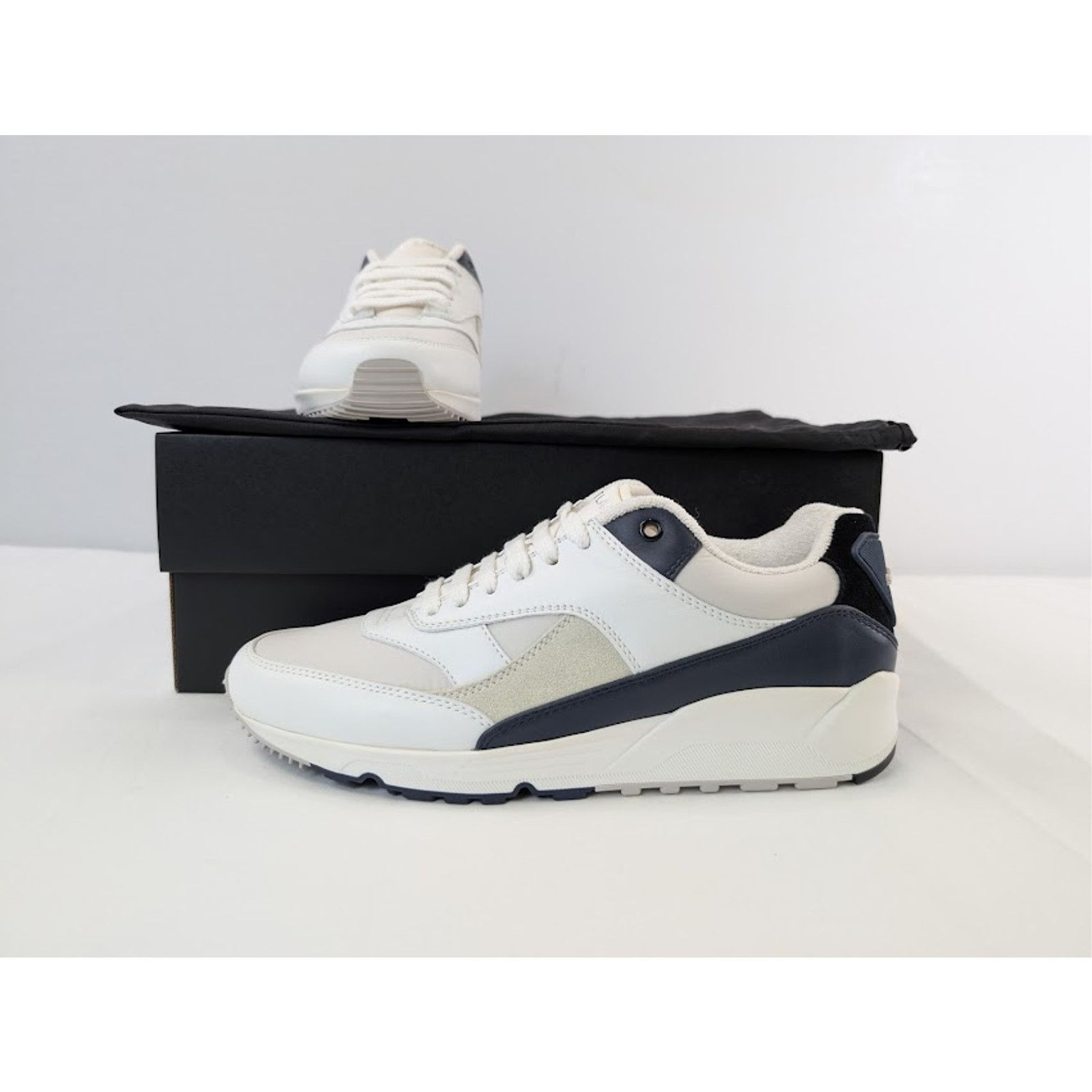 Saint Laurent Paris o1rshd1 Bump 15 Low-Top Sneaker in Blanc Optique / Soft A Size US 11 / EU 44 - 20 Thumbnail
