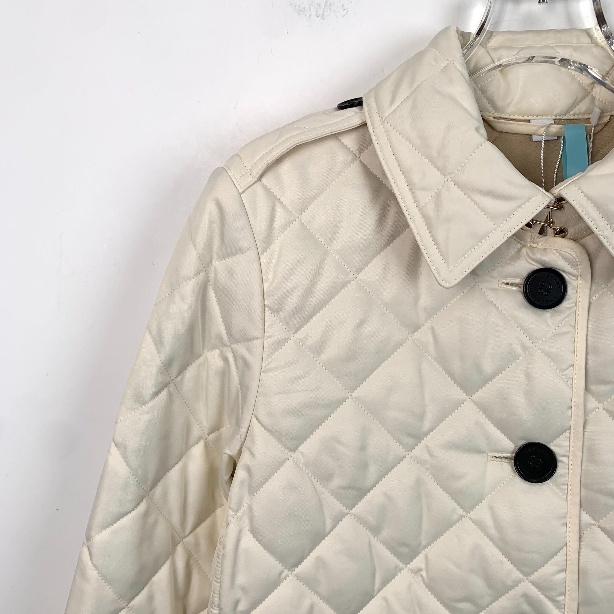 Burberry Burberry Quilted Womens Jacket With Button Front Closure & P Size M / US 6-8 / IT 42-44 - 3 Thumbnail