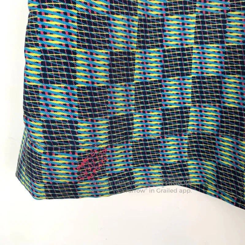 Louis Vuitton Louis Vuitton Multicolor Silk Women's Shorts . Size 22" - 4 Thumbnail