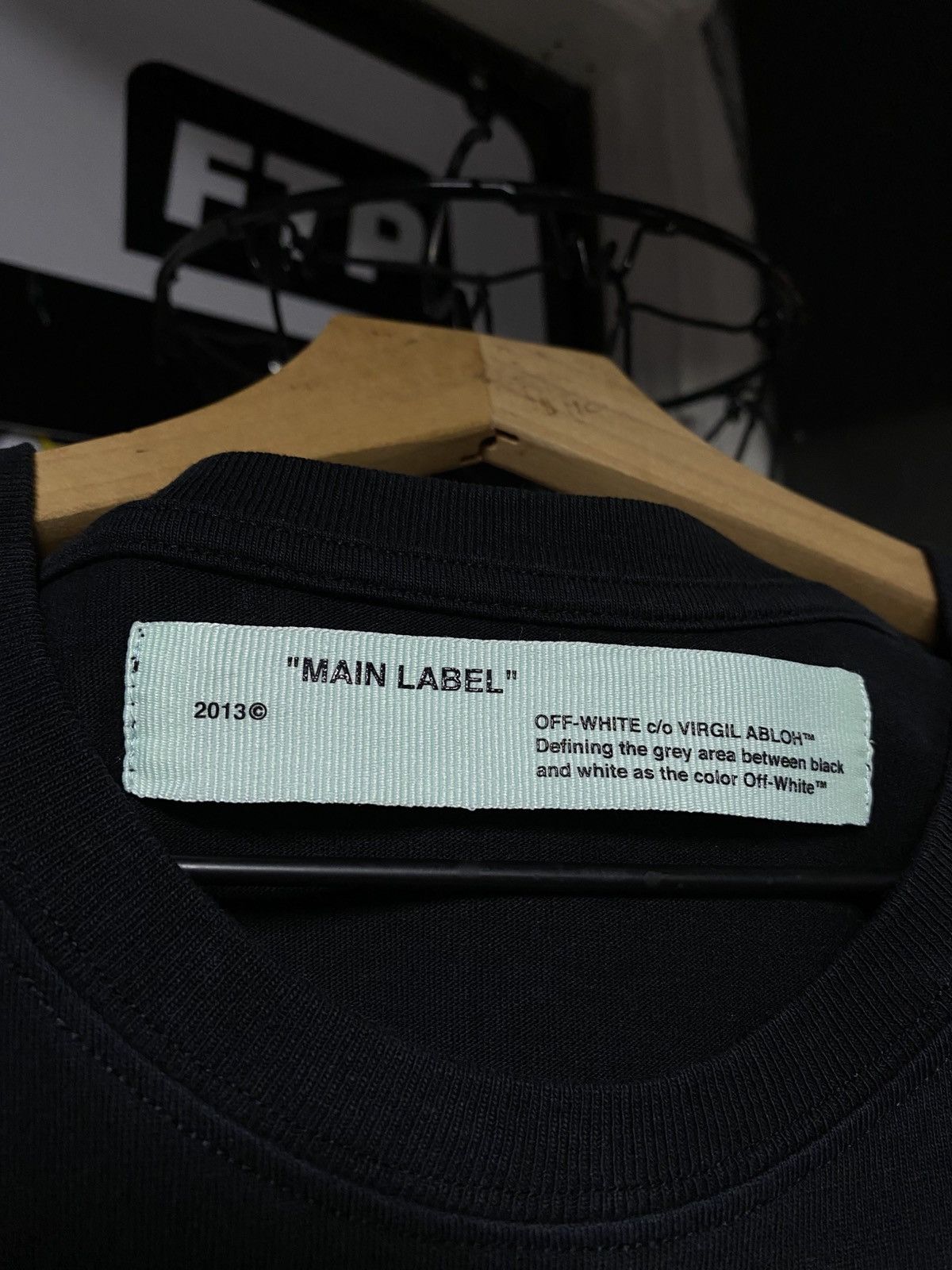 Off-White Off-White Virgil Abloh Fur Black Arrows T-Shirt Size Medium Size M / US 6-8 / IT 42-44 - 5 Thumbnail
