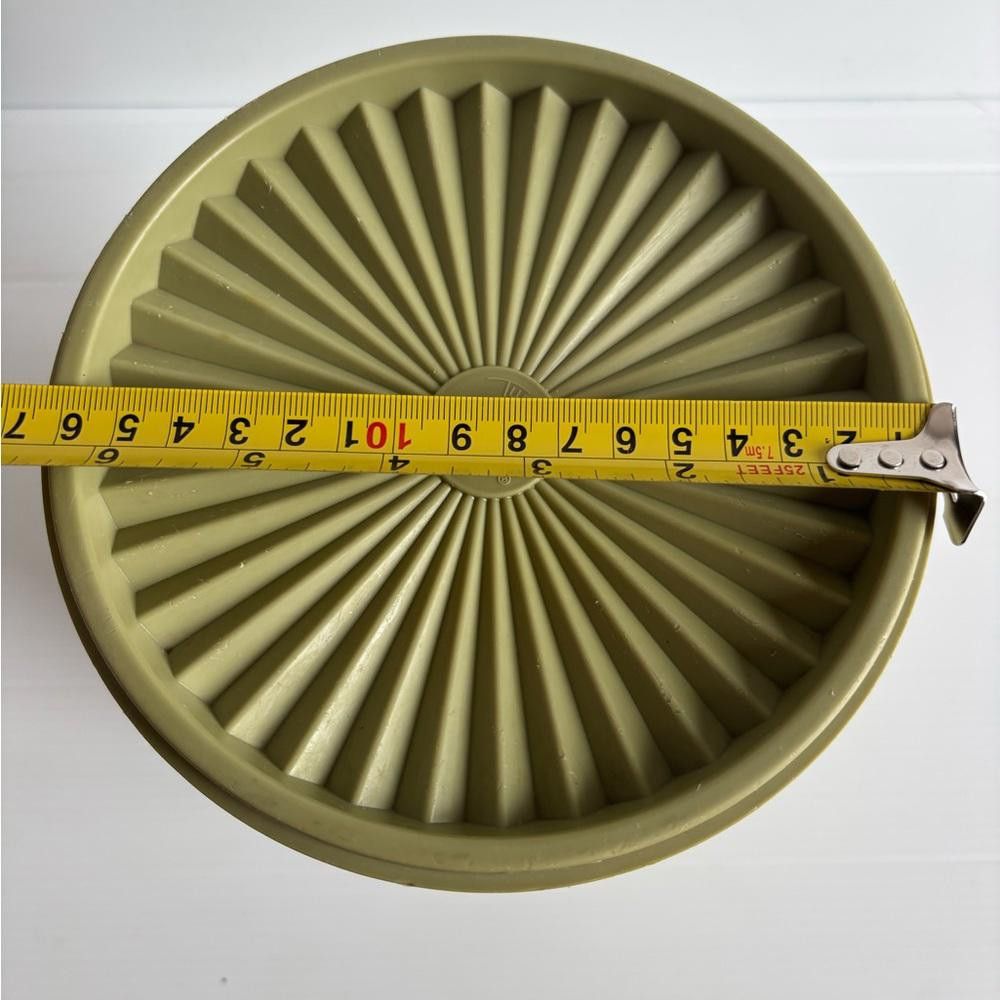 Designer Vintage Tupperware Avocado Green with Yellow Flower Design Size ONE SIZE - 6 Thumbnail