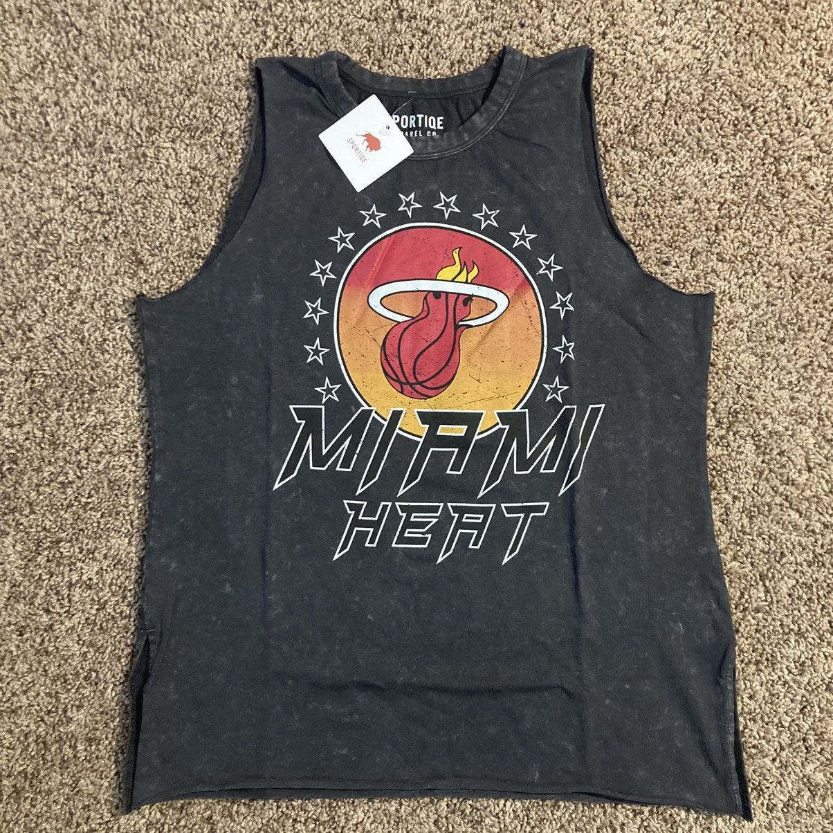 Designer NWT Miami Heat NBA Team Mens Small Tanktop Shirt Size US S / EU 44-46 / 1 - 1 Thumbnail