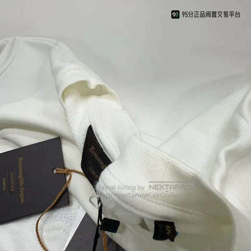 Ermenegildo Zegna Zegna Men's Classic Solid Crewneck Long. Size US S / EU 44-46 / 1 - 7 Thumbnail