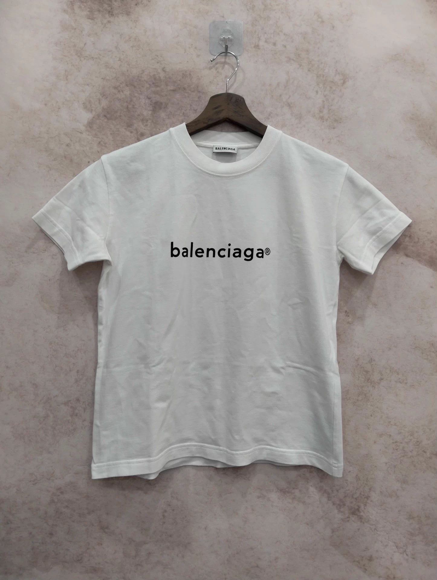 Balenciaga BALENCIAGA T-shirt M Size M / US 6-8 / IT 42-44 - 1 Thumbnail