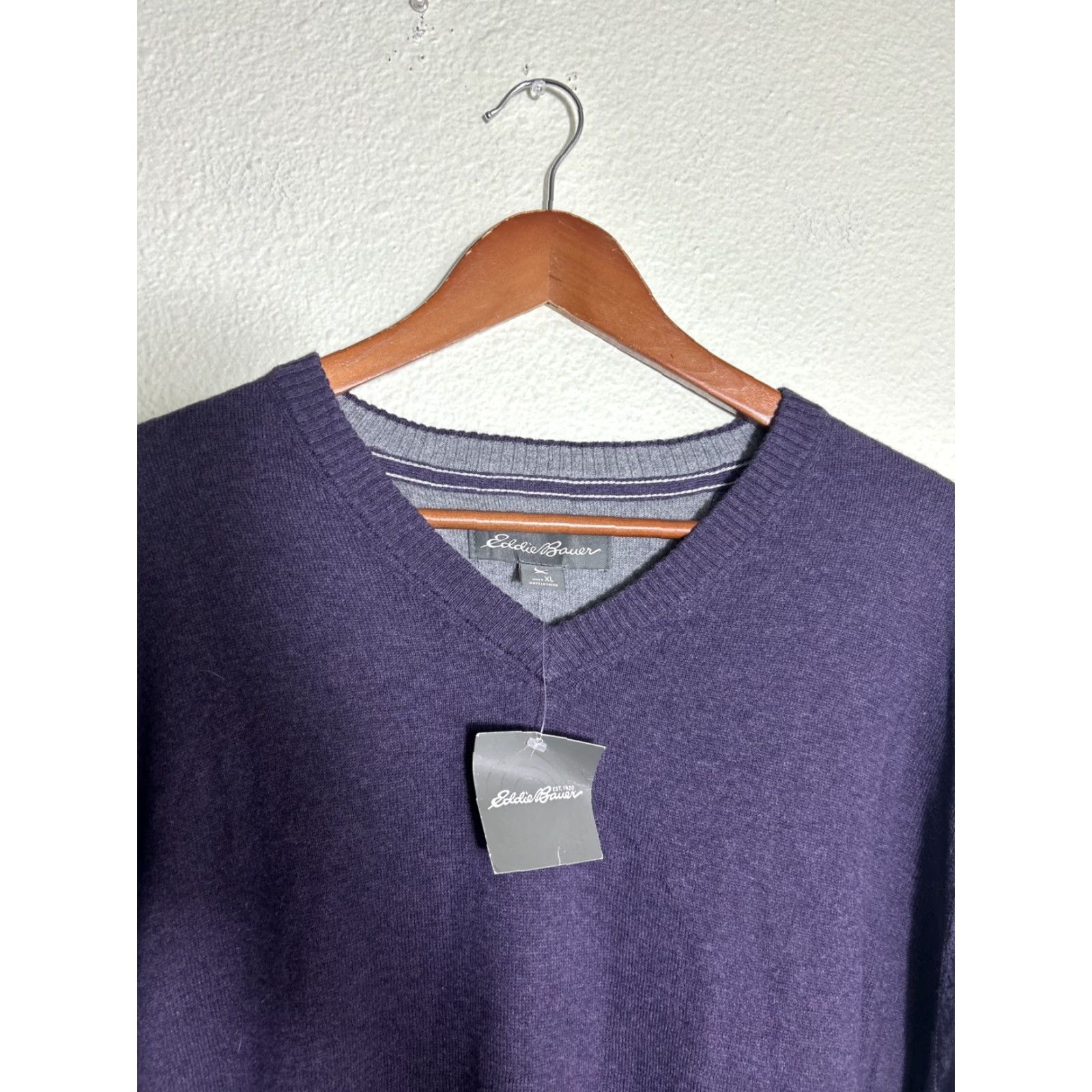 Eddie Bauer Eddie Bauer Sweater Cotton/Merino Wool Blend Long Sleeve V-Neck Purple XL Size US XL / EU 56 / 4 - 3 Thumbnail