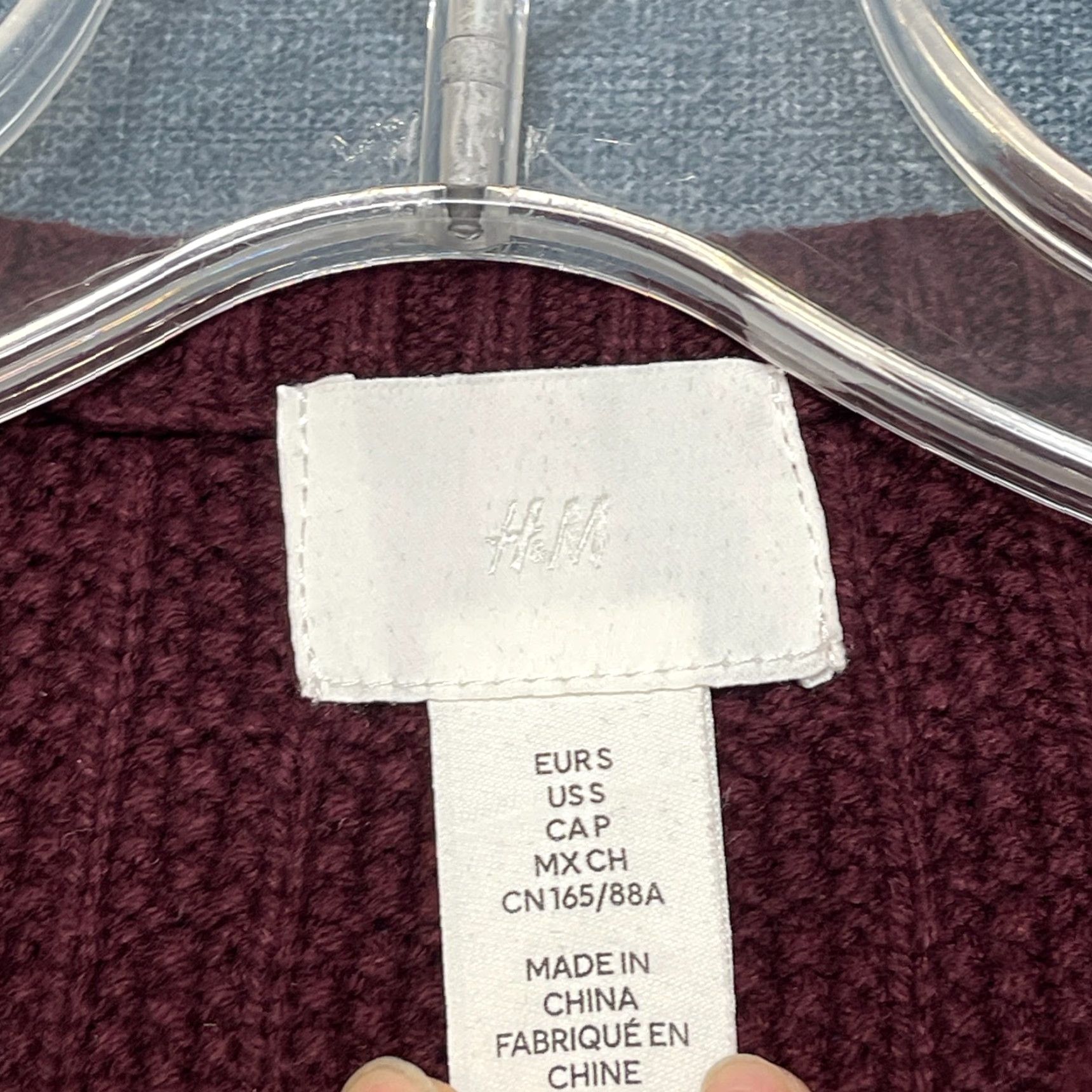 H&M H&M Short Cardigan Sweater Womens Small Red Textured Knit Slim Fit Round Neck Size S / US 4 / IT 40 - 6 Thumbnail