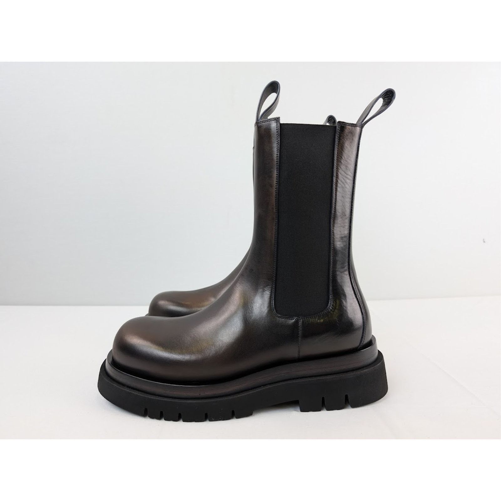 Bottega Veneta o1rshd1 Lug Boots in Ebony Size US 7 / EU 40 - 9 Thumbnail