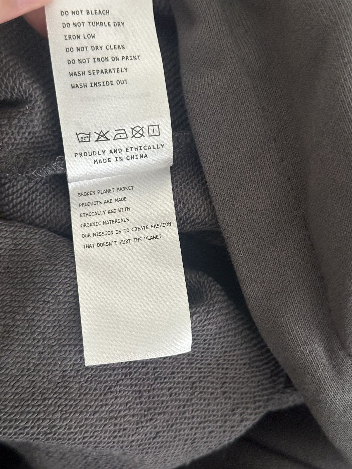 Broken Planet Broken planet hoodie Size US L / EU 52-54 / 3 - 9 Thumbnail