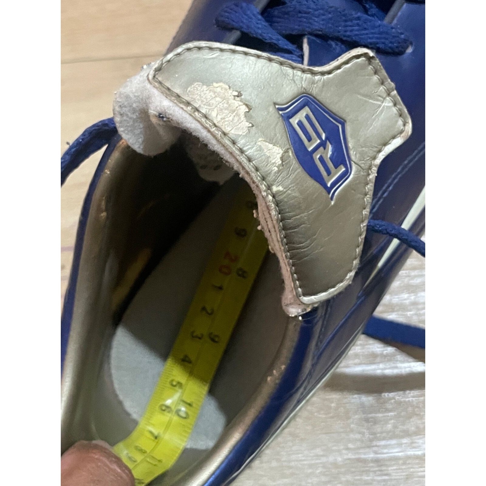 Nike VINTAGE Nike RONALDO indoor Shoes R9 Rare Football 2005 Size US 10 / EU 43 - 17 Thumbnail