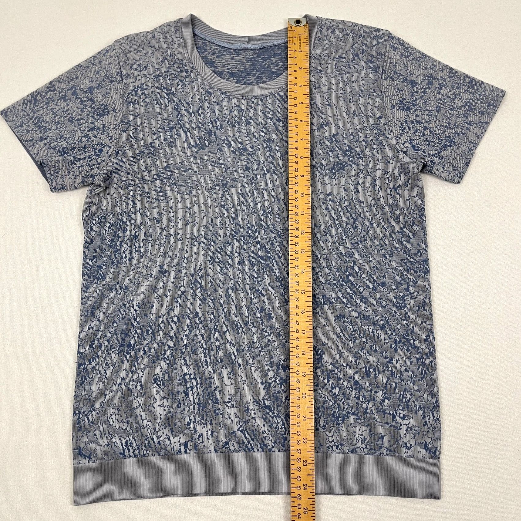 Lululemon Lululemon Swiftly Breathe Shirt Womens 8 Gray Floral Fauna Active Gym Running Yoga T-Shirt Short Sleeve Crew Neck Breathable Size M / US 6-8 / IT 42-44 - 4 Thumbnail