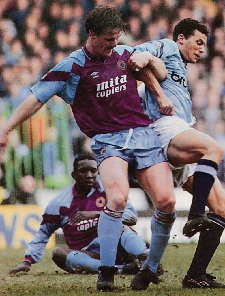 Umbro 91/92 Aston Villa FC Home Shirt Size US XL / EU 56 / 4 - 14 Thumbnail
