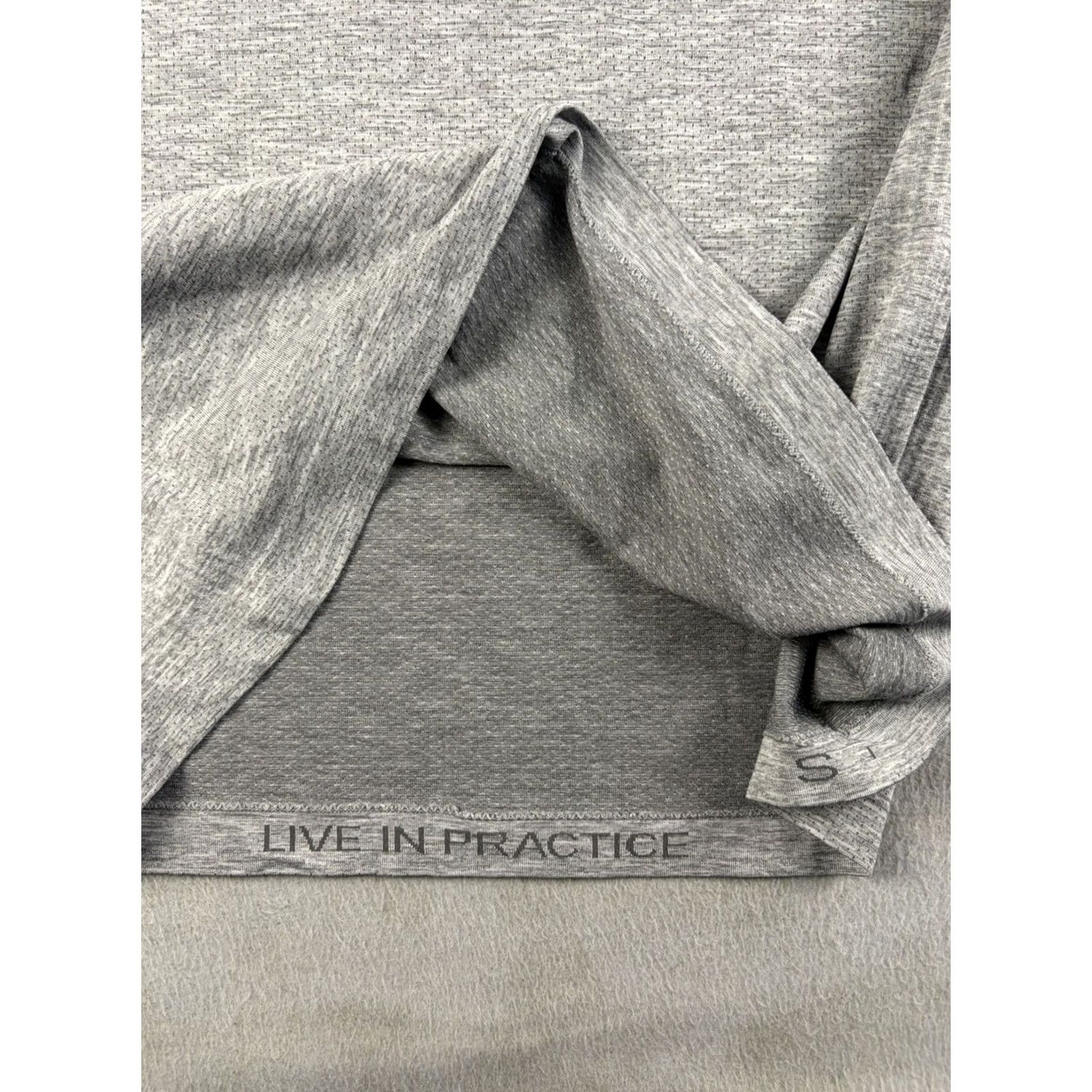 Lululemon Lululemon Metal Vent Tech Polo Shirt Men’s S Gray Polo Golf Short Sleeve Collared Athletic Regular Stretch Gunmetal/Gray Size US S / EU 44-46 / 1 - 3 Thumbnail