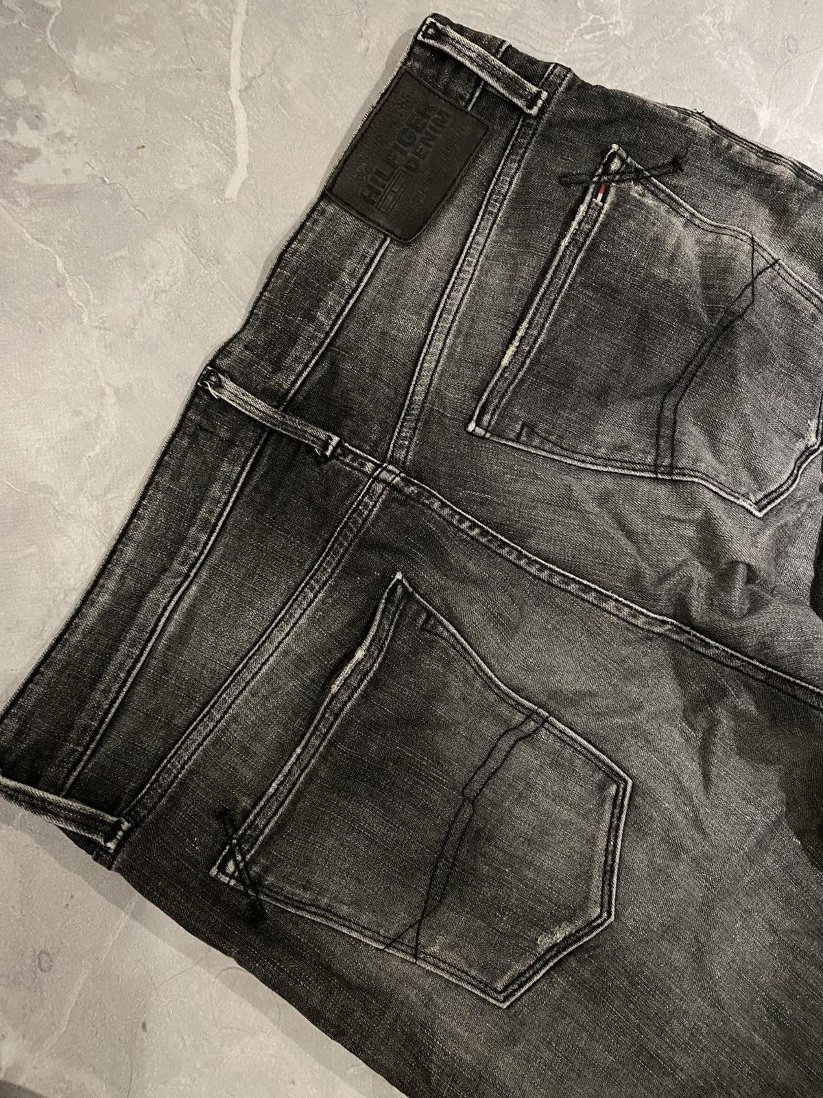 Tommy Hilfiger Tommy Hilfiger Distressed Wash Slim Fit 90s Size US 34 / EU 50 - 9 Thumbnail