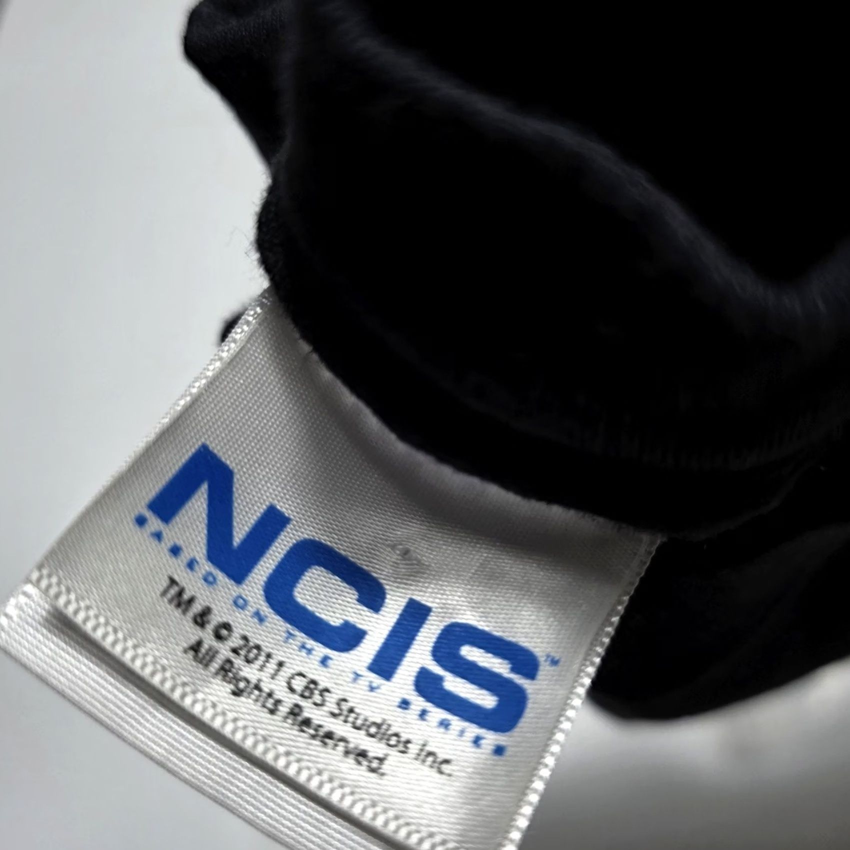 Anvil NCIS TV Show Promo Men’s Large T-Shirt Black Logo Knit Short Sleeve Crew Neck Unisex Adults Crime 2000s 2011 Anvil Cotton Size US L / EU 52-54 / 3 - 4 Thumbnail