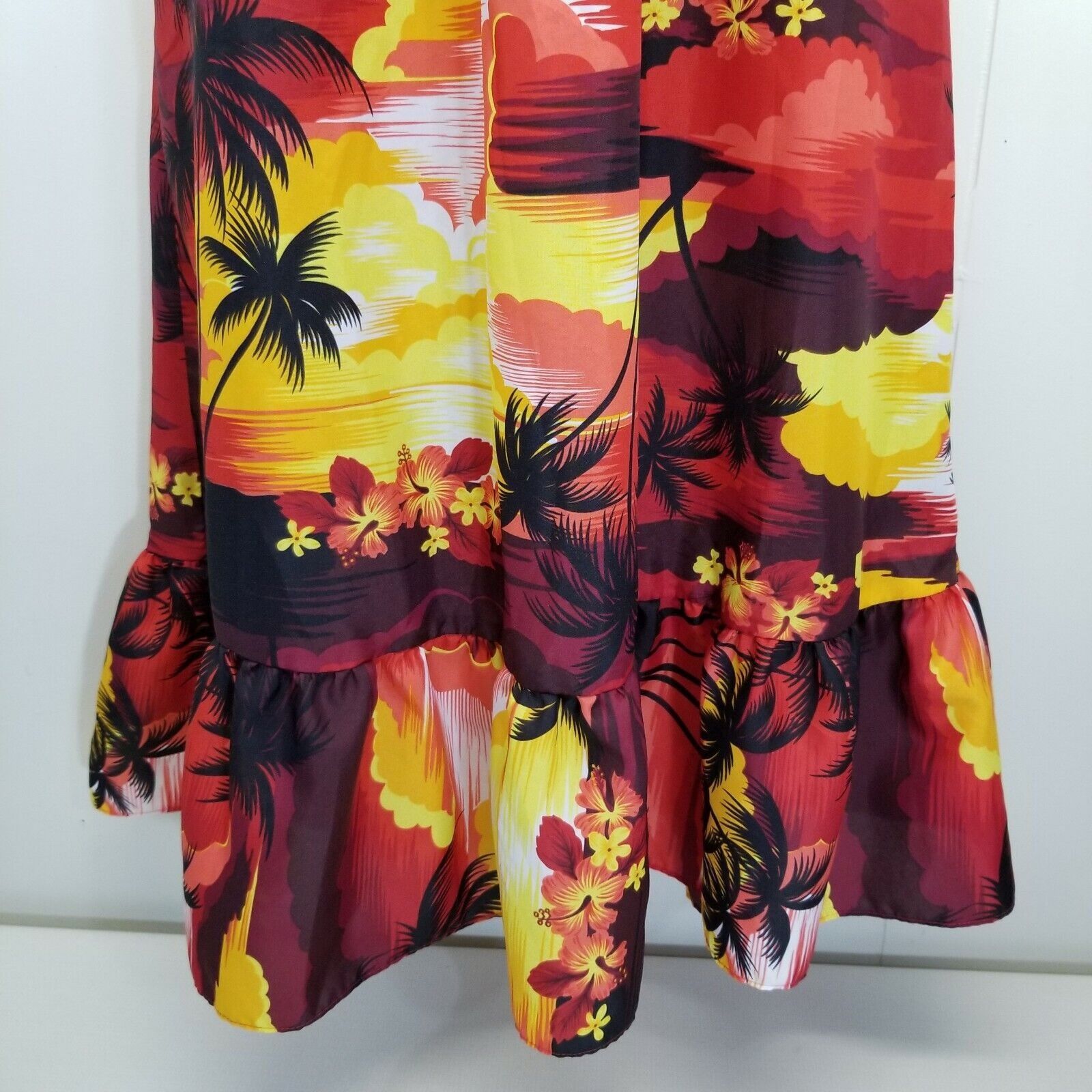 Vintage Helenas M Muu Muu Dress Traditional Hawaiian Red Yellow Suns Size M / US 6-8 / IT 42-44 - 4 Thumbnail