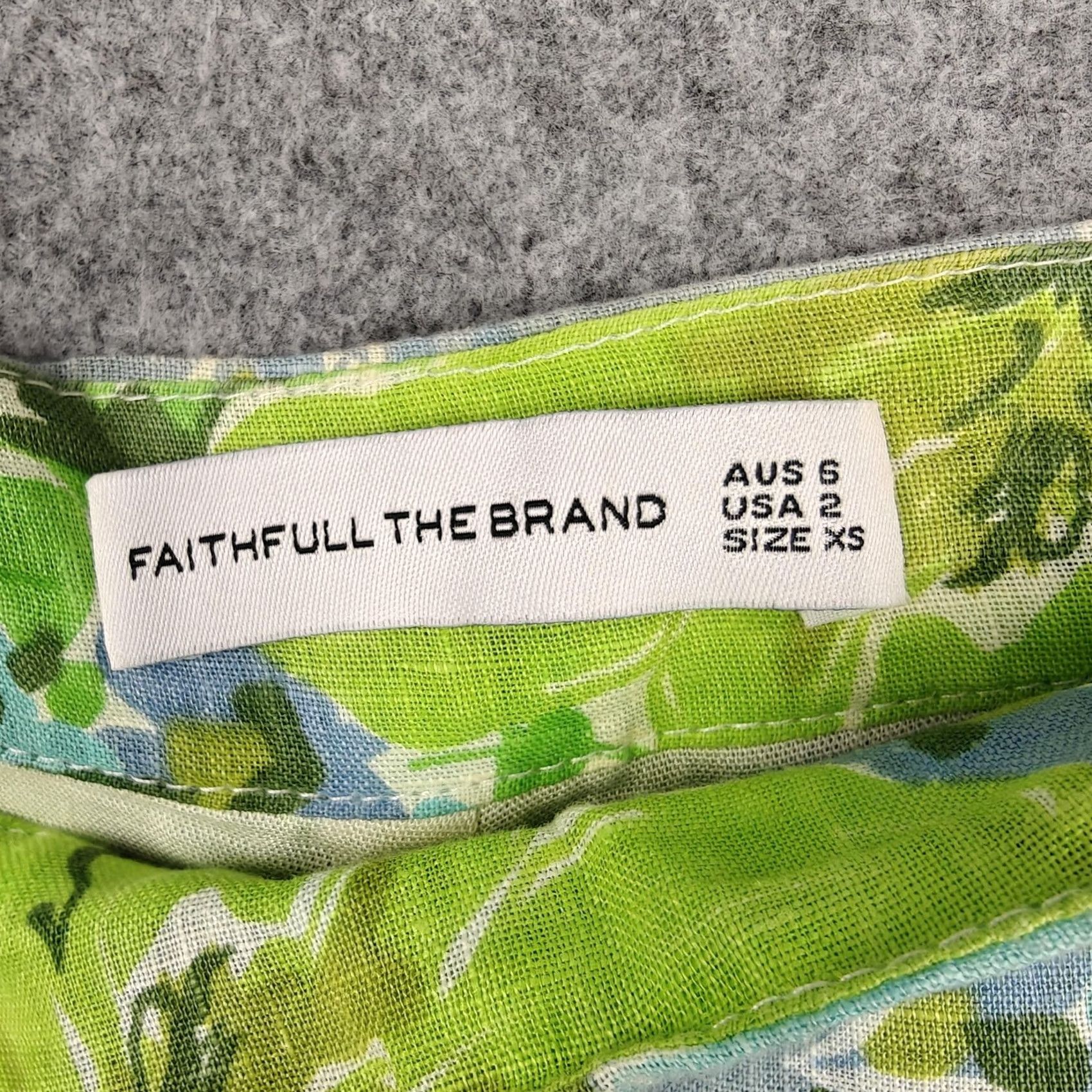 Vintage VINTAGE Faithfull The Brand Romper Womens XS Green Floral Spaghetti Strap Lined Summer Size 26" / US 2 / IT 38 - 4 Thumbnail
