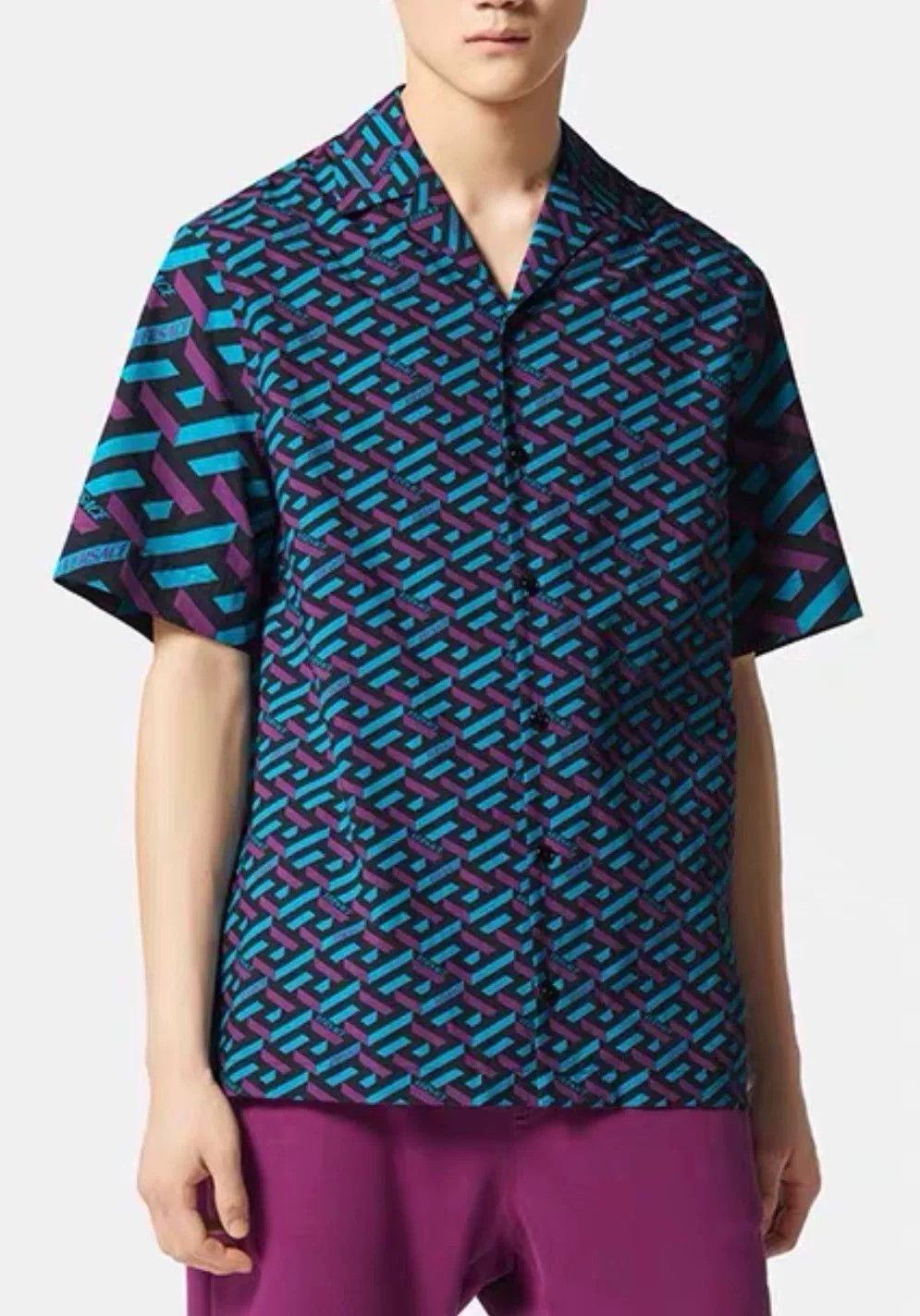 Versace Versace Greca Print Short Sleeve Shirt Size US S / EU 44-46 / 1 - 1 Thumbnail