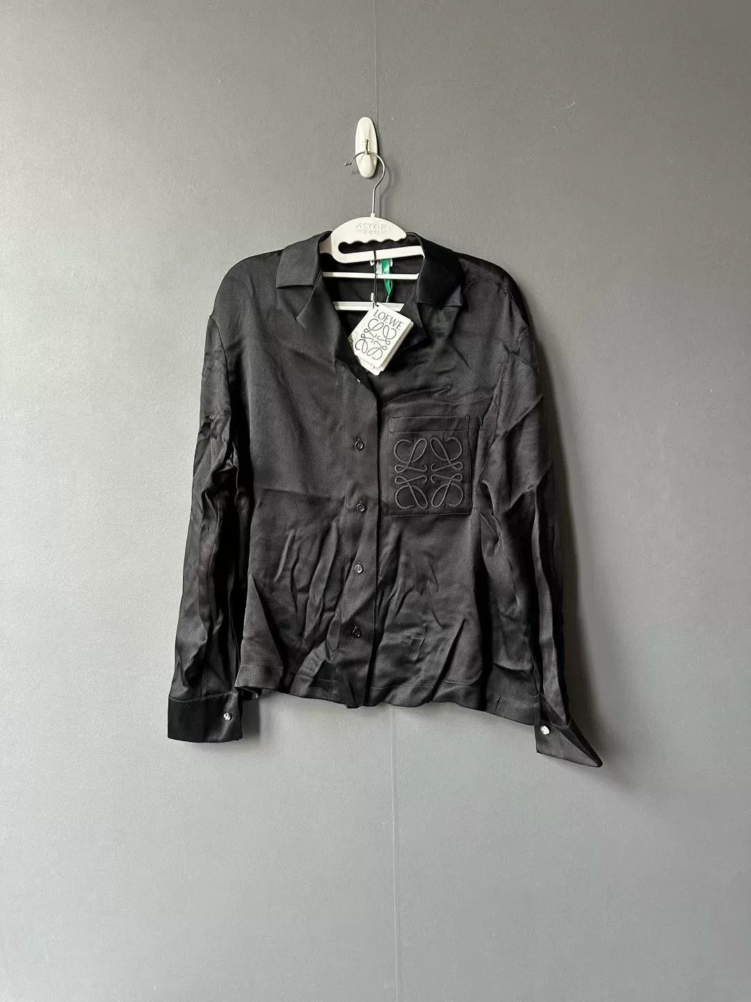 Loewe loewe black silk logo button-up shirt Size S / US 4 / IT 40 - 1 Thumbnail