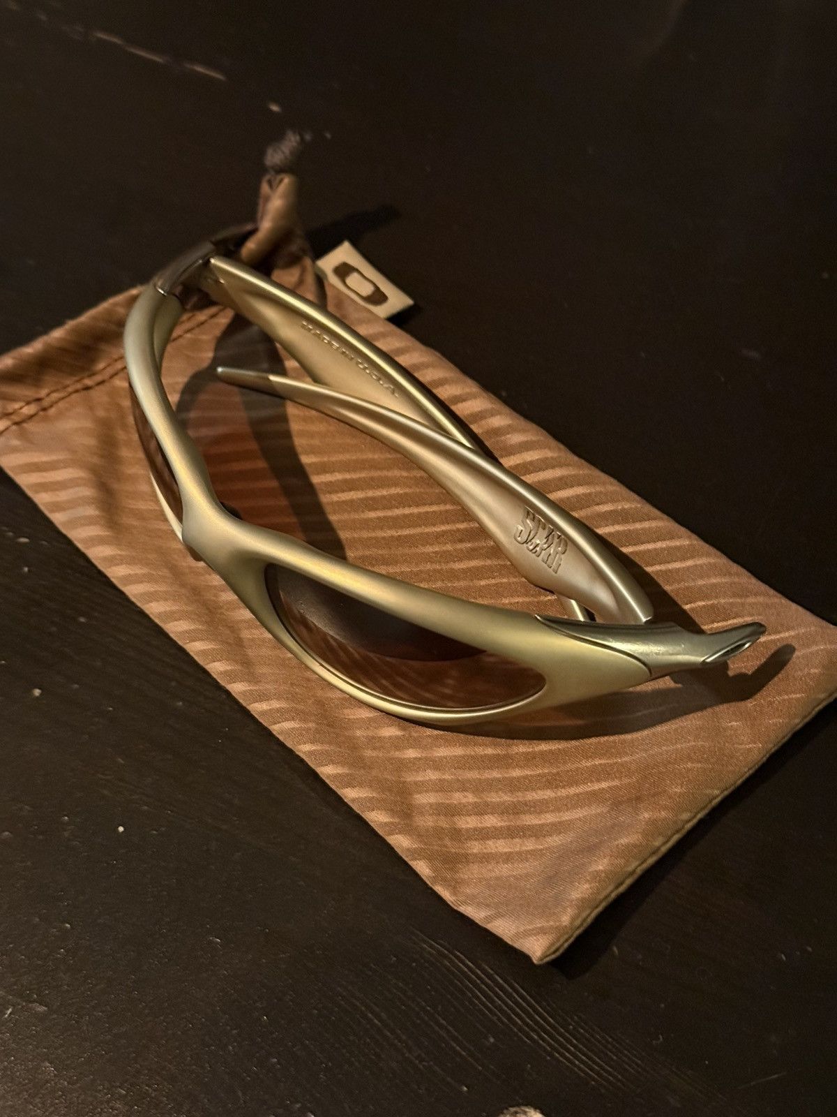 Oakley OAKLEY SCAR PLATINUM SUNGLASSES Size ONE SIZE - 8 Thumbnail