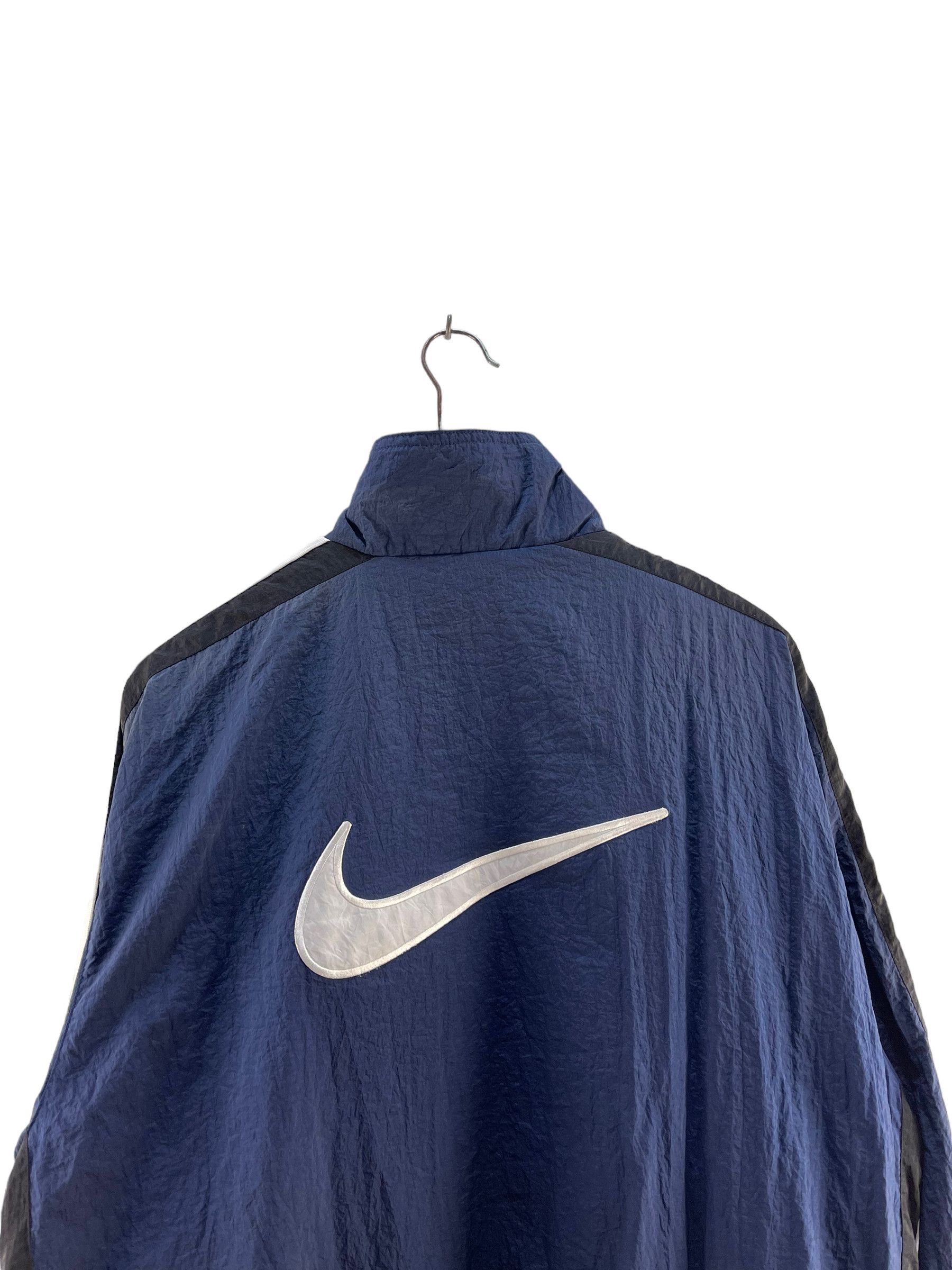 Nike Vintage Nike Swoosh Windbreaker Jacket Size US L / EU 52-54 / 3 - 11 Thumbnail