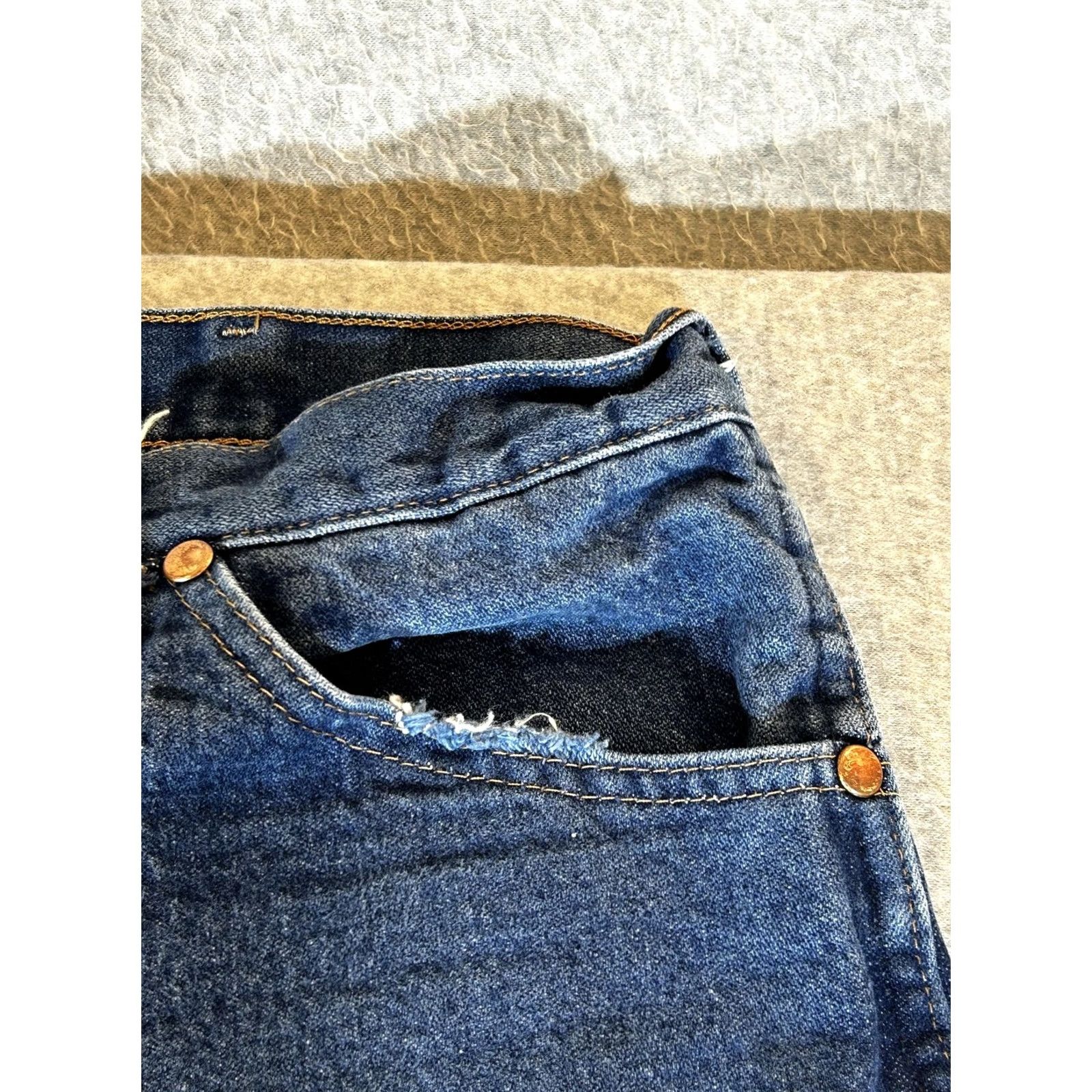 Wrangler Wrangler Jeans Mens 34x31 Cowboy Cut Original Straight Workwear Western 13MWZ Jeans Blue Dark Wash 13MWZ Mens Shirts? Size US 34 / EU 50 - 4 Thumbnail