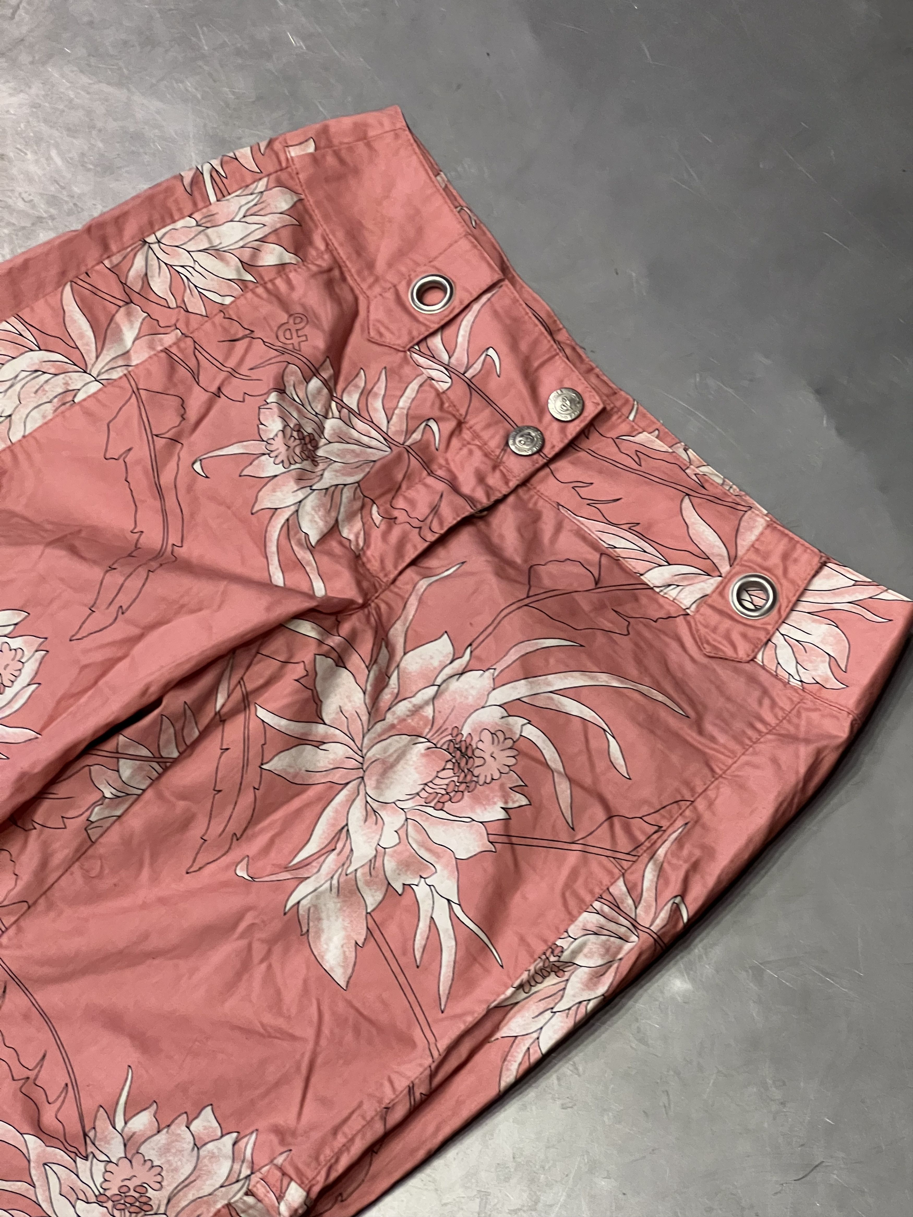 Dolce & Gabbana Y2K D&G Dolce & Gabbana hawaiian floral print cargo pants Size 27" / US 4 / IT 40 - 6 Thumbnail