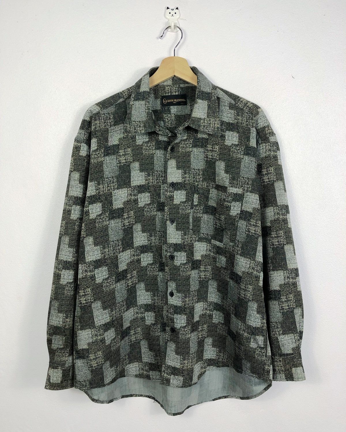 Gianni Valentino × Valentino × Vintage Vintage Gianni Valentino Italy Button Ups Shirt Nice Design Size US XL / EU 56 / 4 - 1 Thumbnail