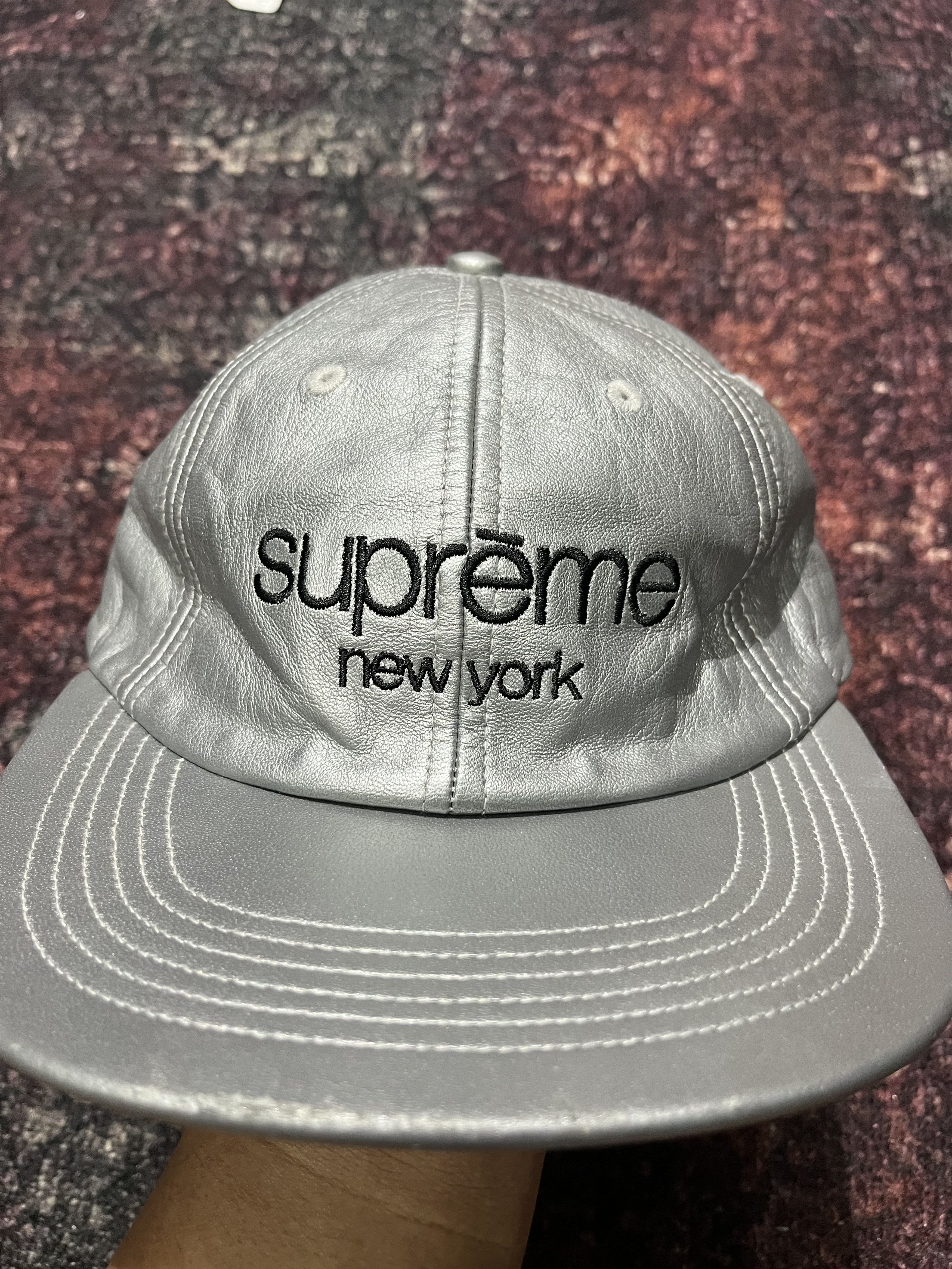 Supreme TOPI SUPREME 6 PANEL CLASSIC Size ONE SIZE - 1 Thumbnail