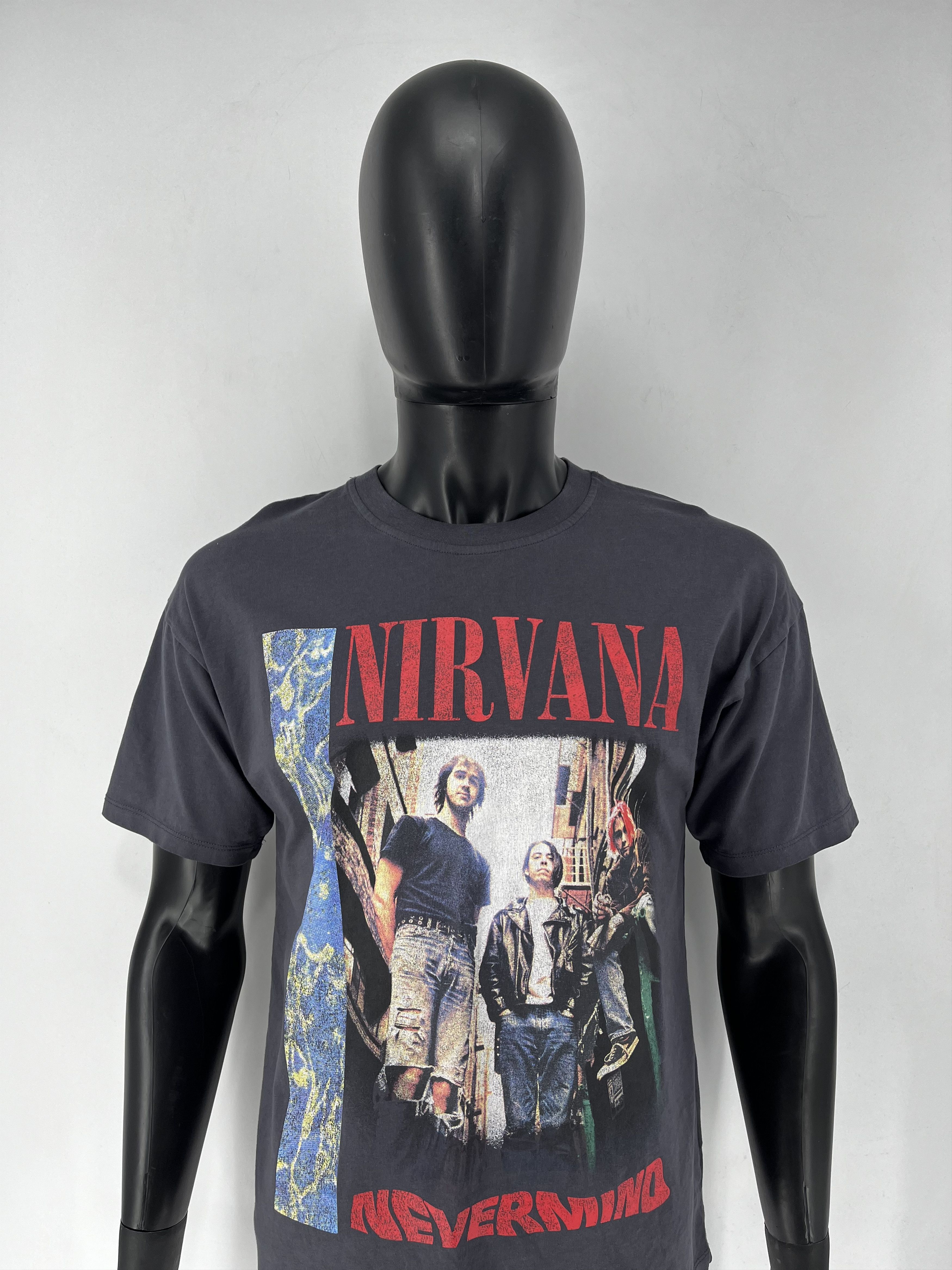 Band Tees × Vintage Vintage Y2K Nirvana Kurt Cobain Tee Print Band Tour Rock Size US XS / EU 42 / 0 - 1 Thumbnail