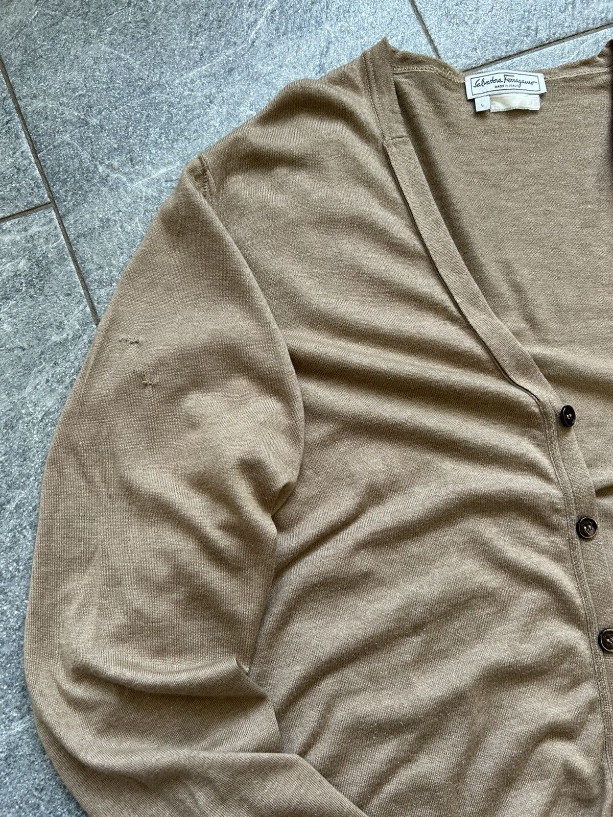 Salvatore Ferragamo Vintage salvatore ferragamo cardigan sweater Size US L / EU 52-54 / 3 - 11 Thumbnail