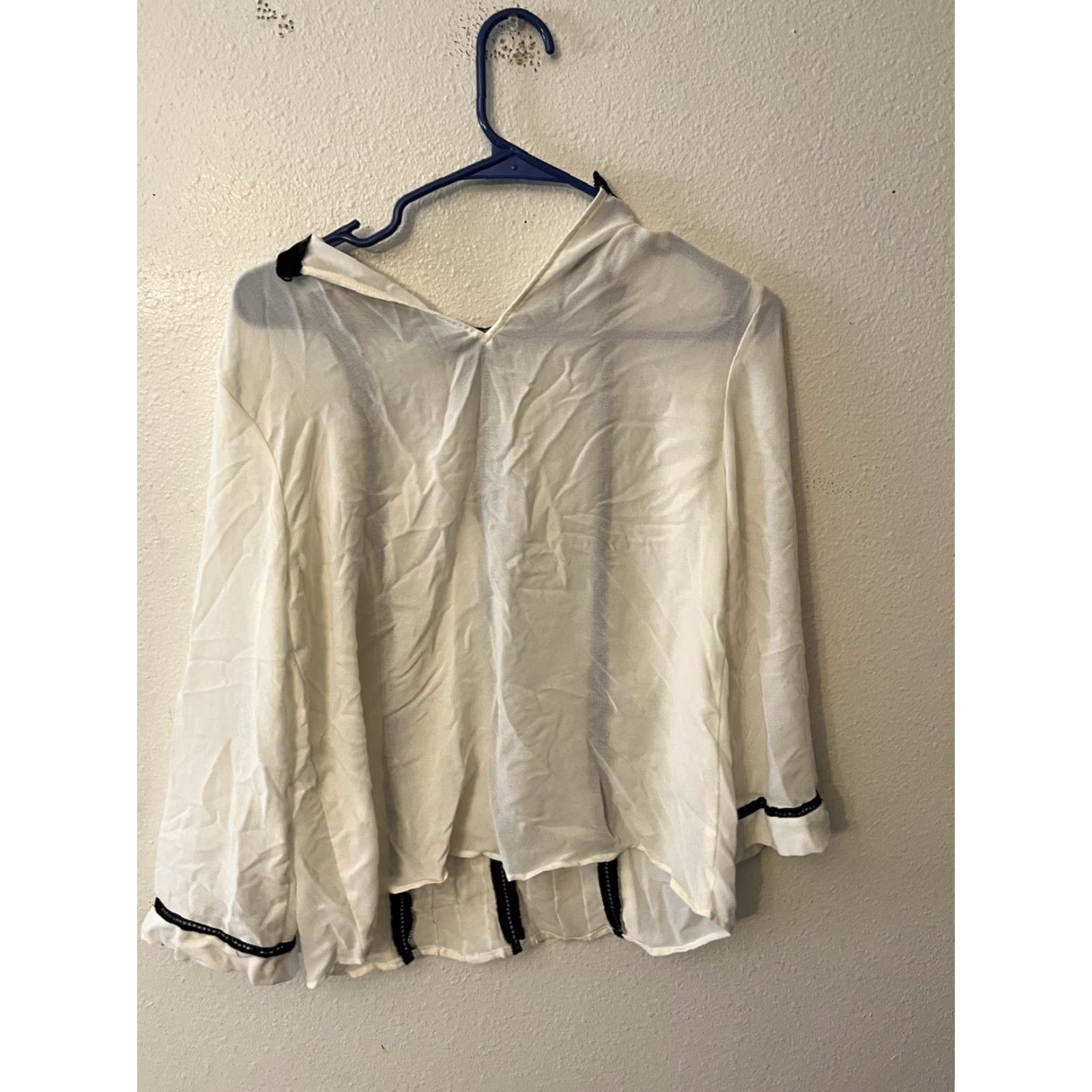Zara Zara Blouse Shirt Women M White Crew Neck Button Embroidered Back Casual Semi Sheer Basic Public? Size M / US 6-8 / IT 42-44 - 3 Thumbnail