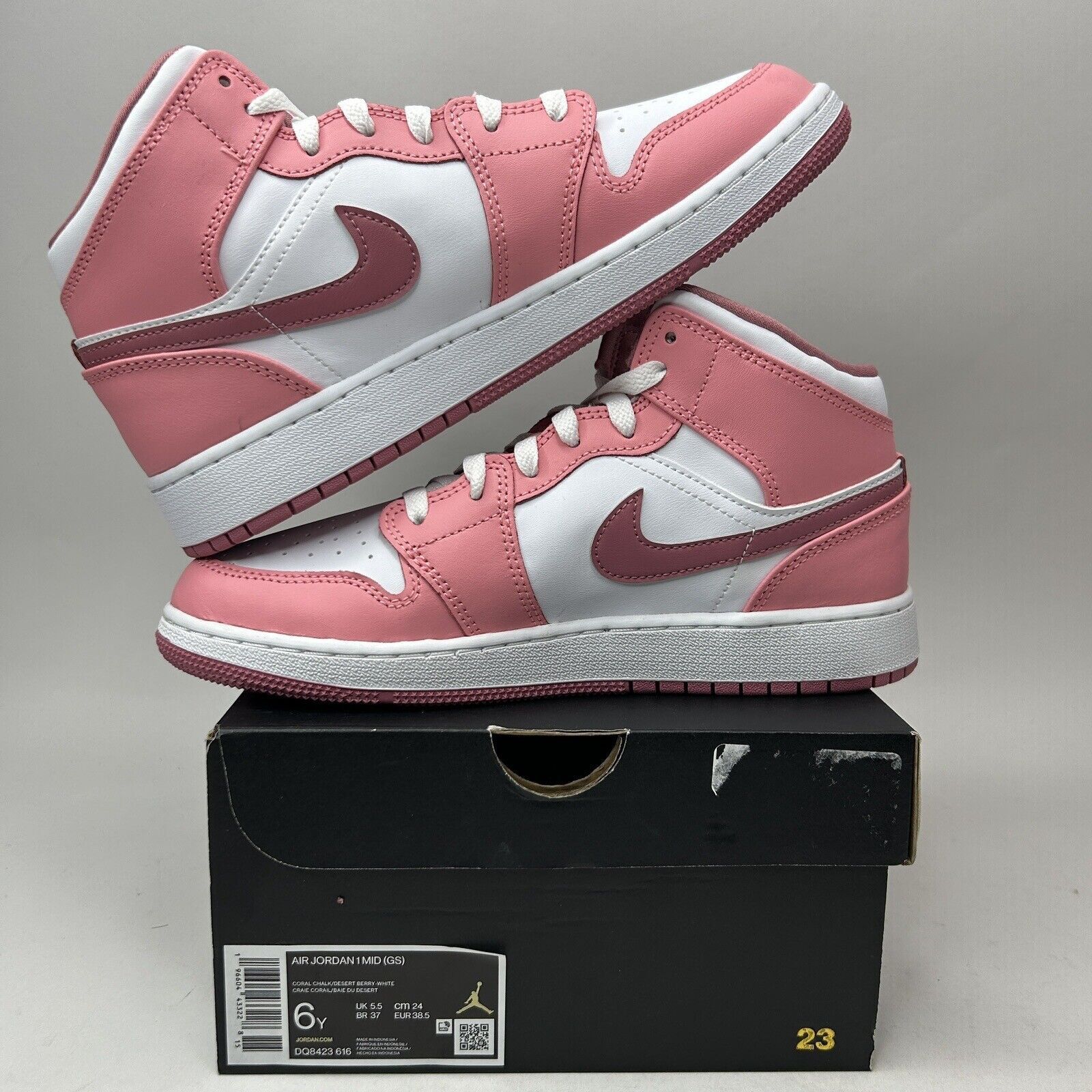 Nike Nike Air Jordan 1 Retro Mid GS “Valentines Day/Coral Pink” Size US 7.5 / IT 37.5 - 3 Thumbnail
