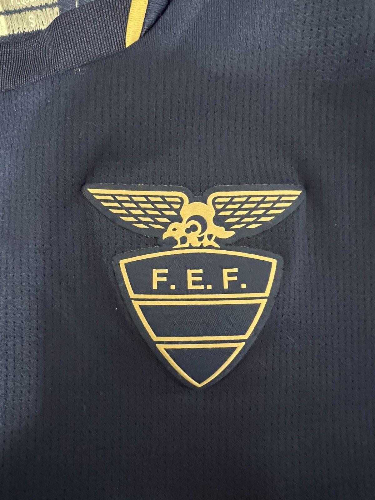 Vintage 2016 Ecuador away jersey Size US S / EU 44-46 / 1 - 6 Thumbnail