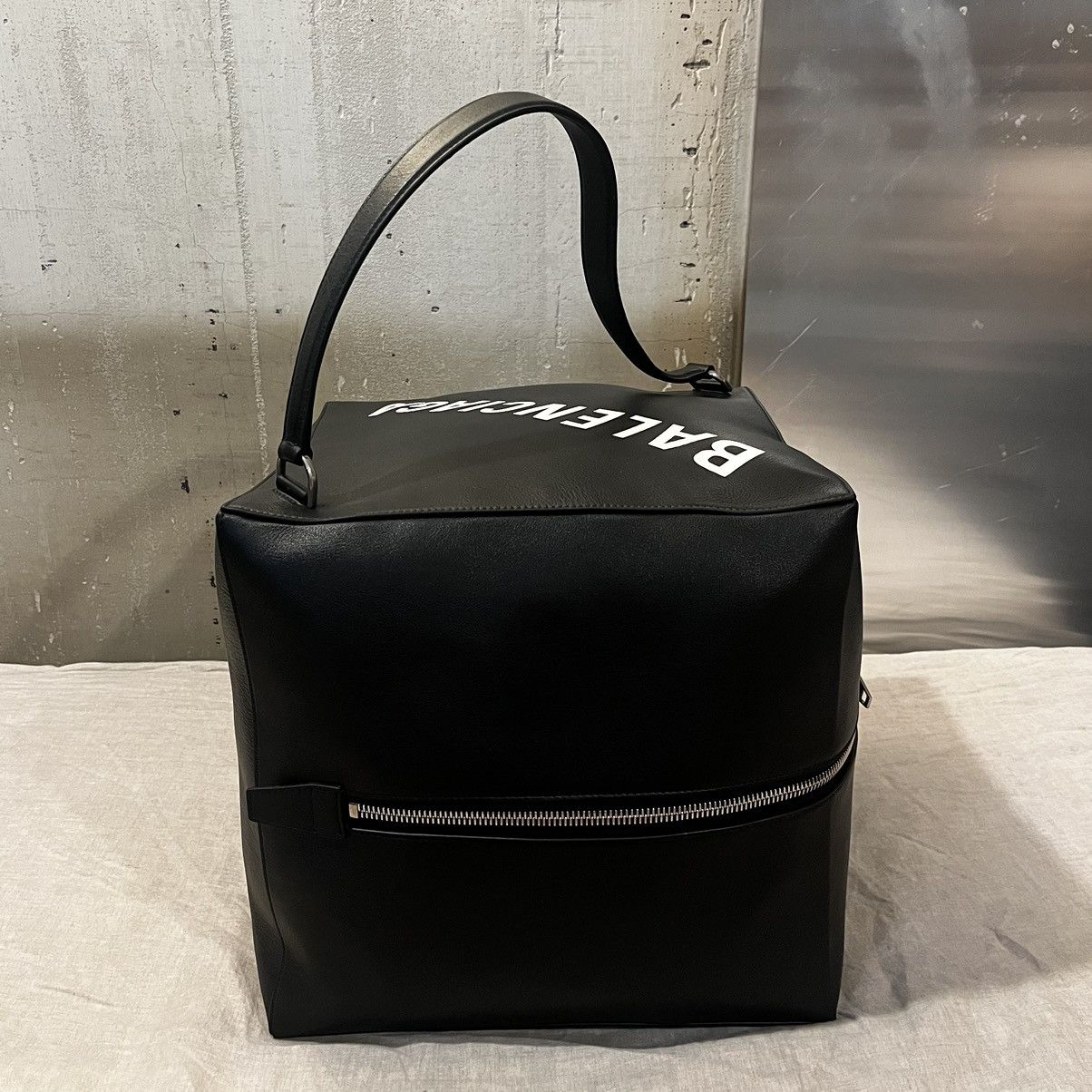 Balenciaga $3150 Balenciaga Giant 4X4 Large Leather Box Bag, 748194 Size ONE SIZE - 7 Thumbnail