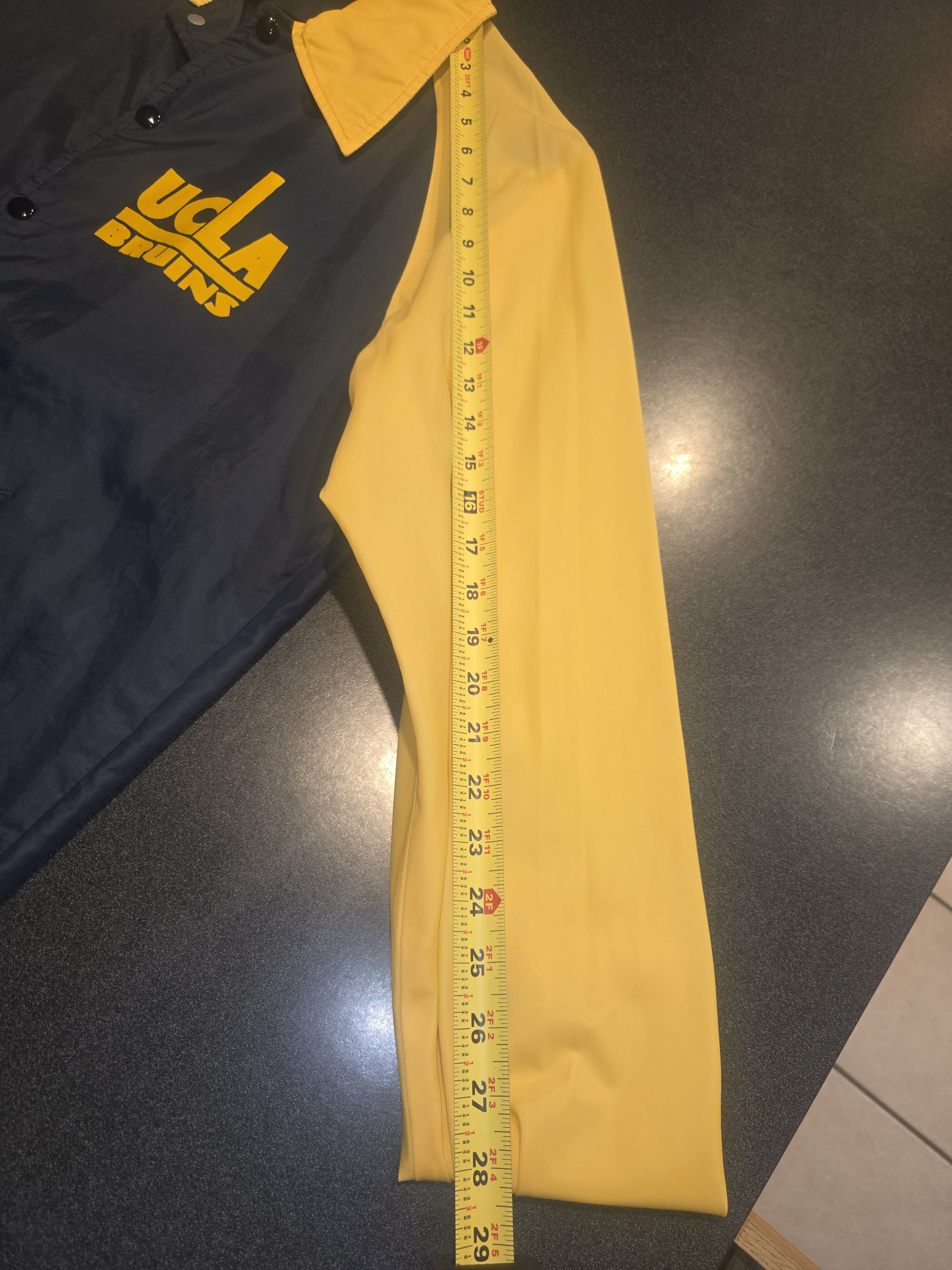 Champion Vintag UCLA Bruins Coaches Jacket – 60s/70s – Medium Size US M / EU 48-50 / 2 - 7 Thumbnail