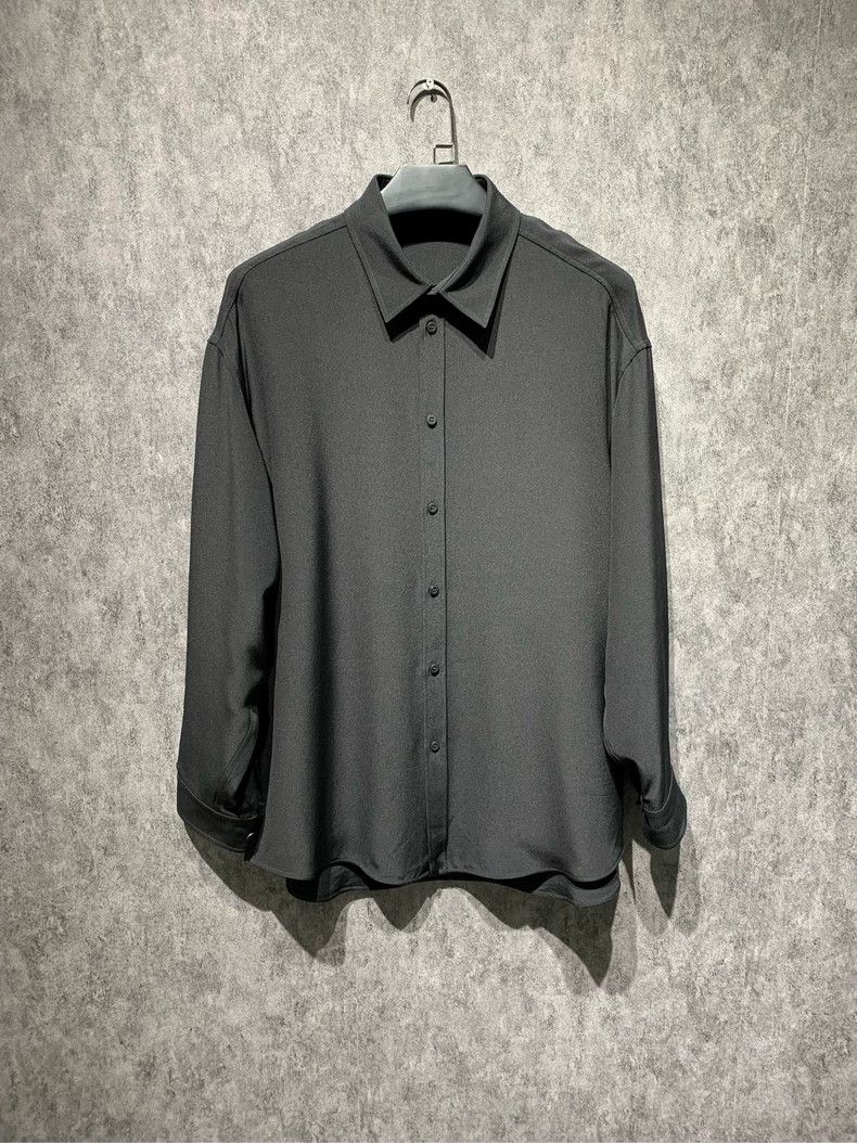 Balenciaga Balenciaga Back logo shirt 2502-Nextarrow Size XS / US 0-2 / IT 36-38 - 1 Thumbnail
