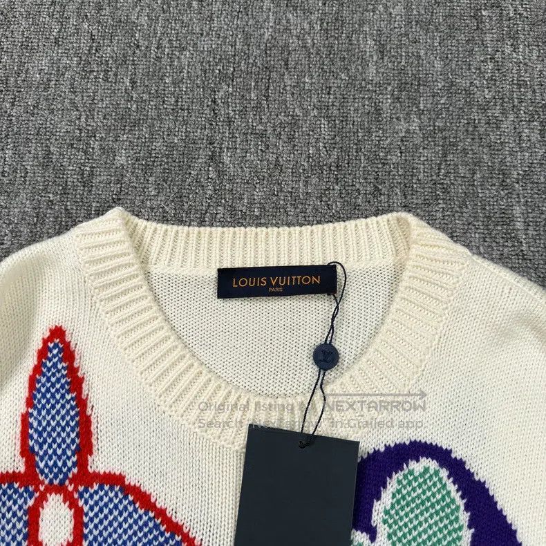 Louis Vuitton Louis Vuitton White three-flower full-print sweater Size US L / EU 52-54 / 3 - 3 Thumbnail