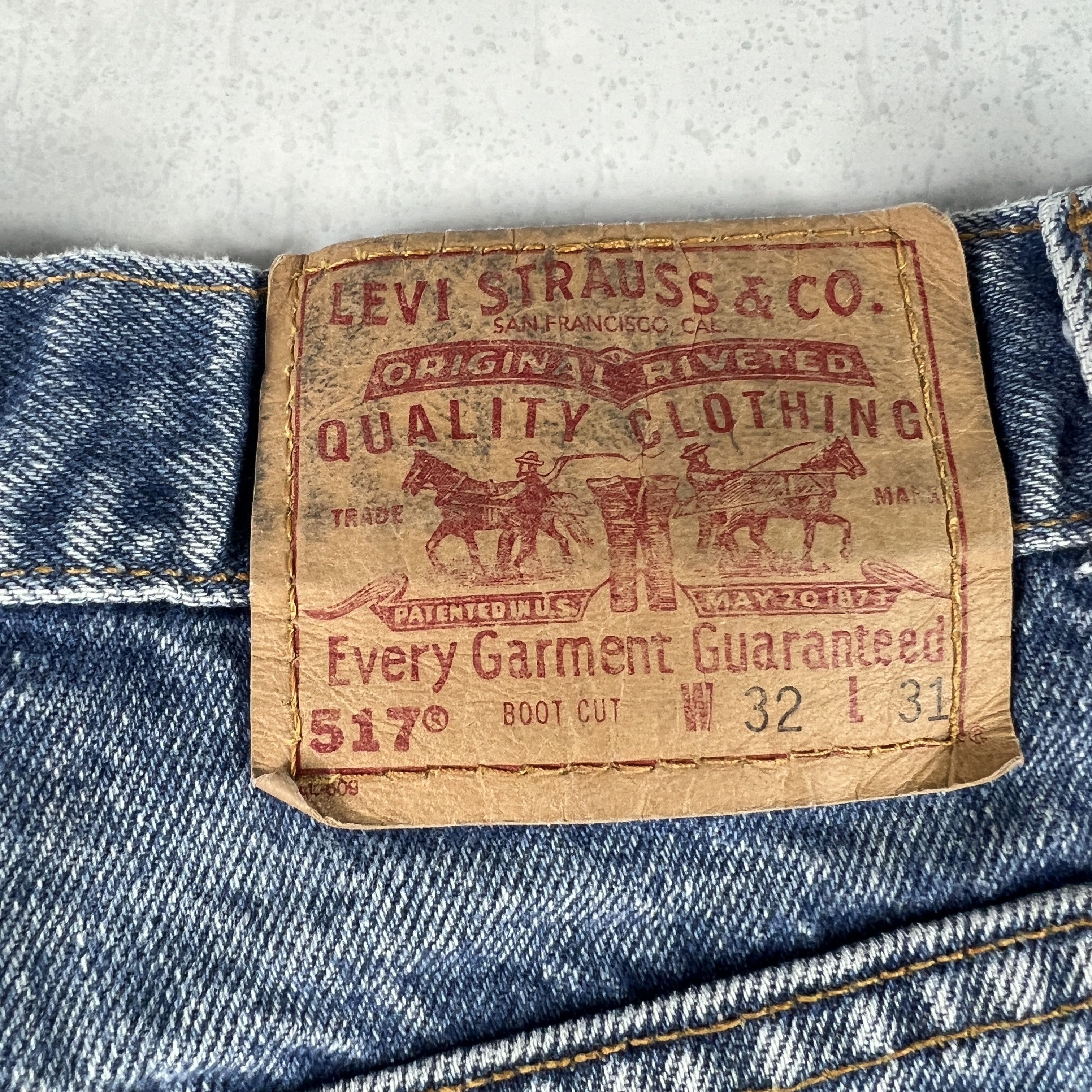 Levi's × Vintage VTG 90s Levi's Jean Shorts 517 Cut Off Thrashed Denim Jorts Size US 30 / EU 46 - 12 Thumbnail