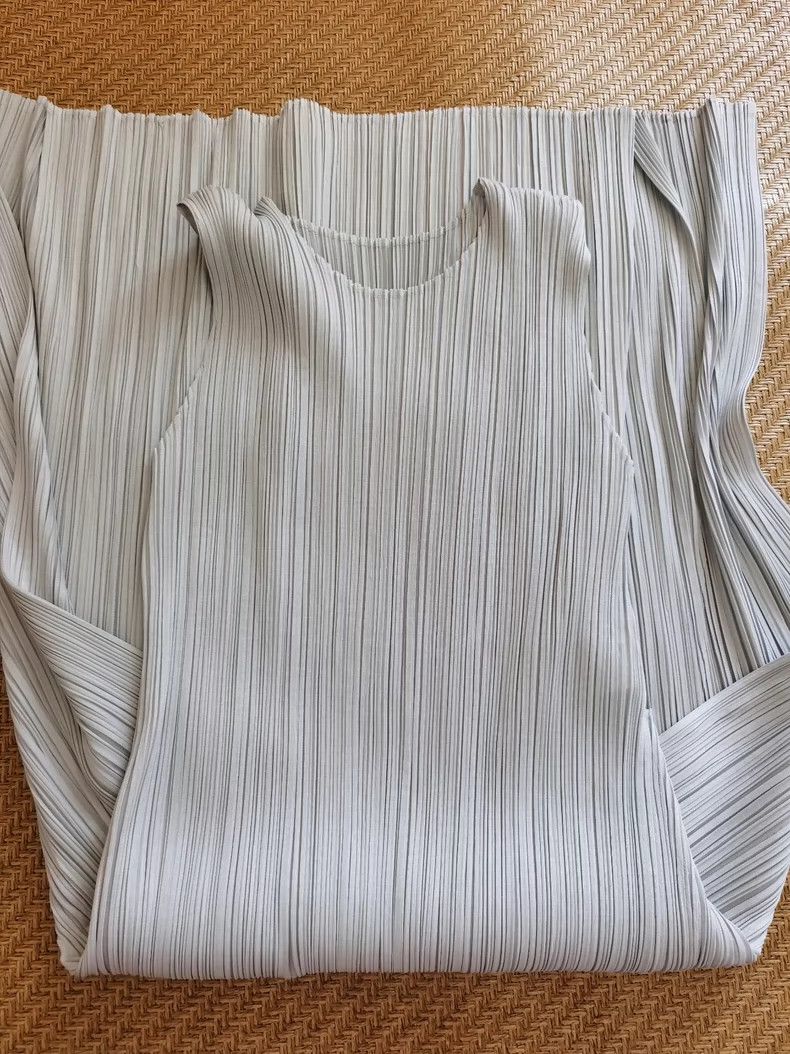 Issey Miyake Issey Miyake size:2 Grey pleated button-up dress Size XS / US 0-2 / IT 36-38 - 5 Thumbnail
